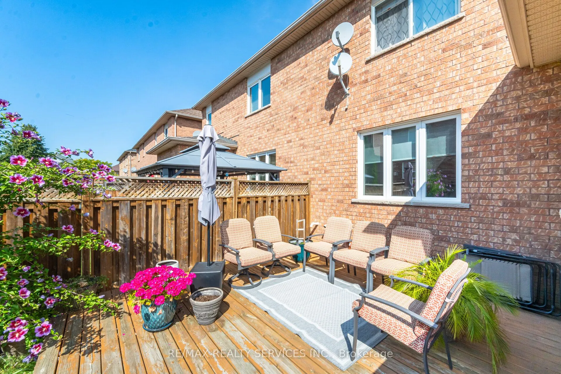 37 Sunnybrook Crescent