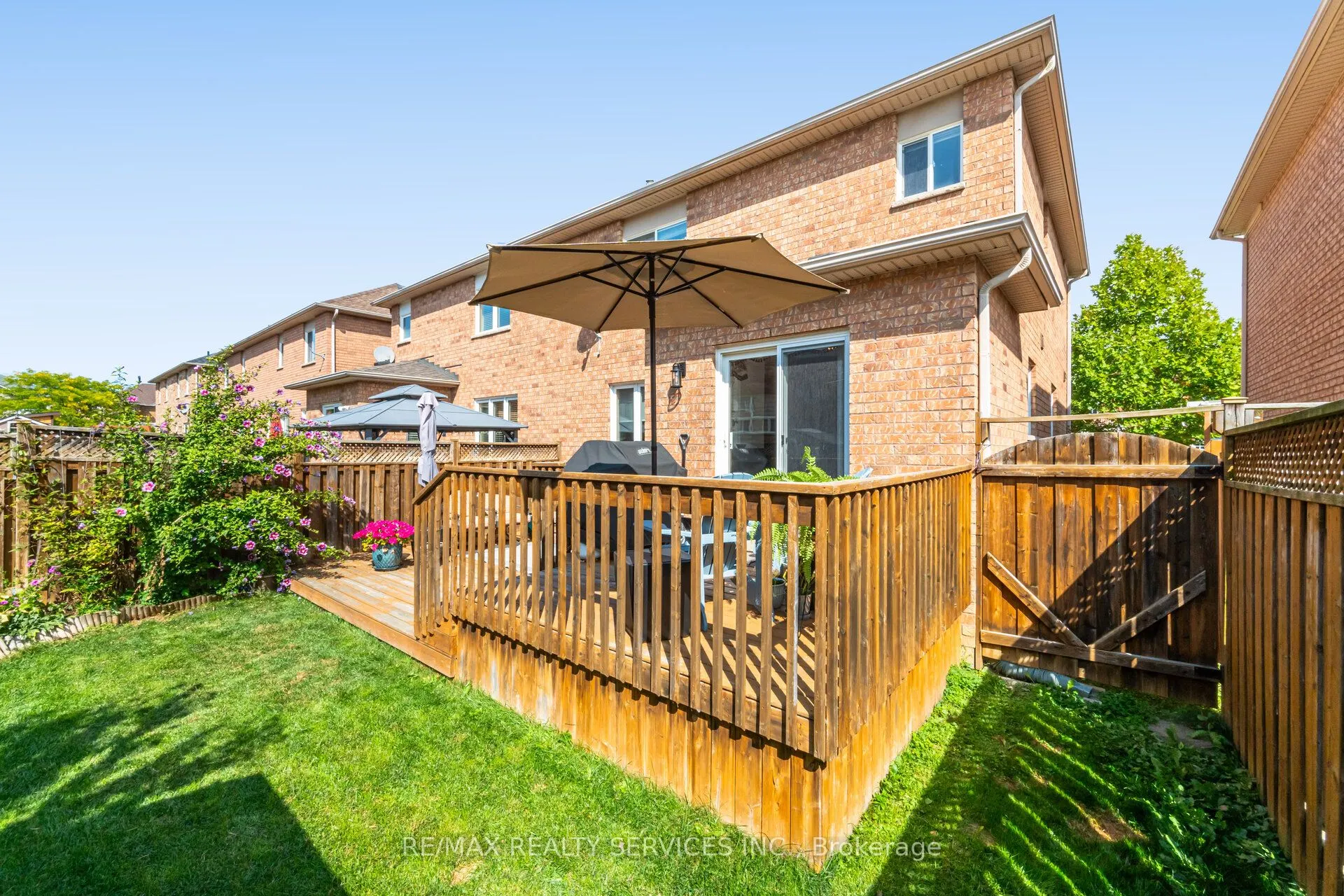 37 Sunnybrook Crescent