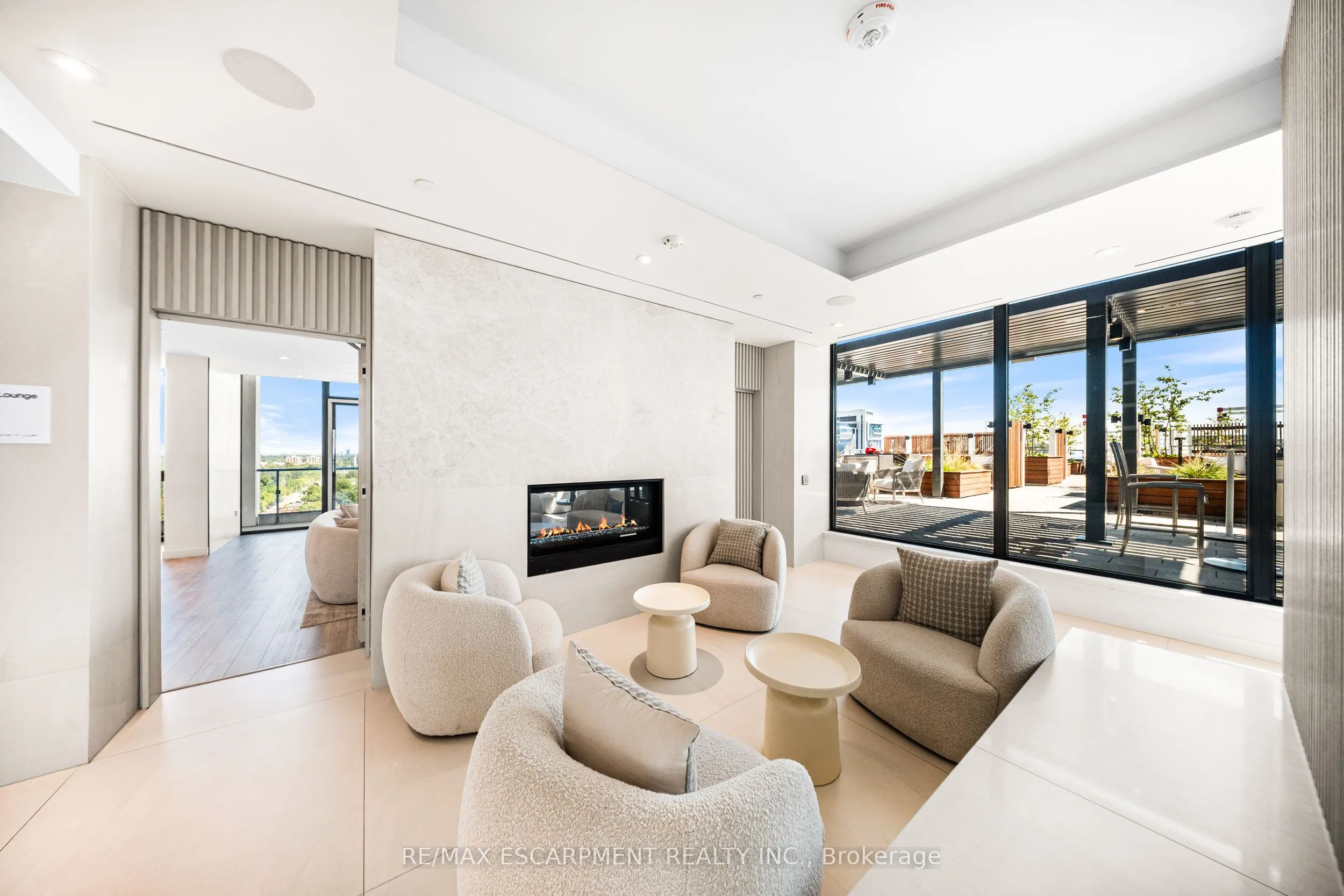 28 Ann Street, #801