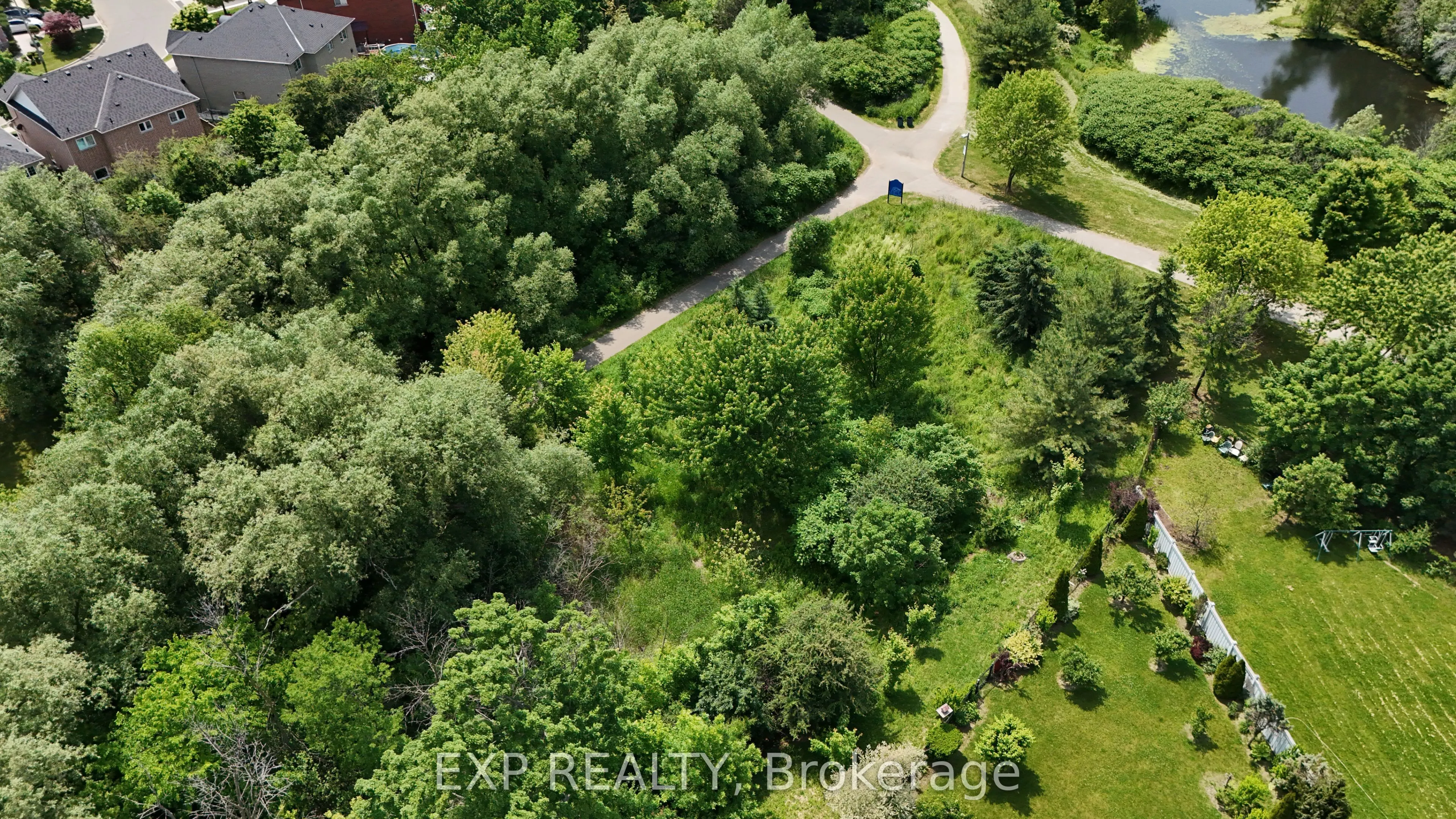 100 Dells Crescent