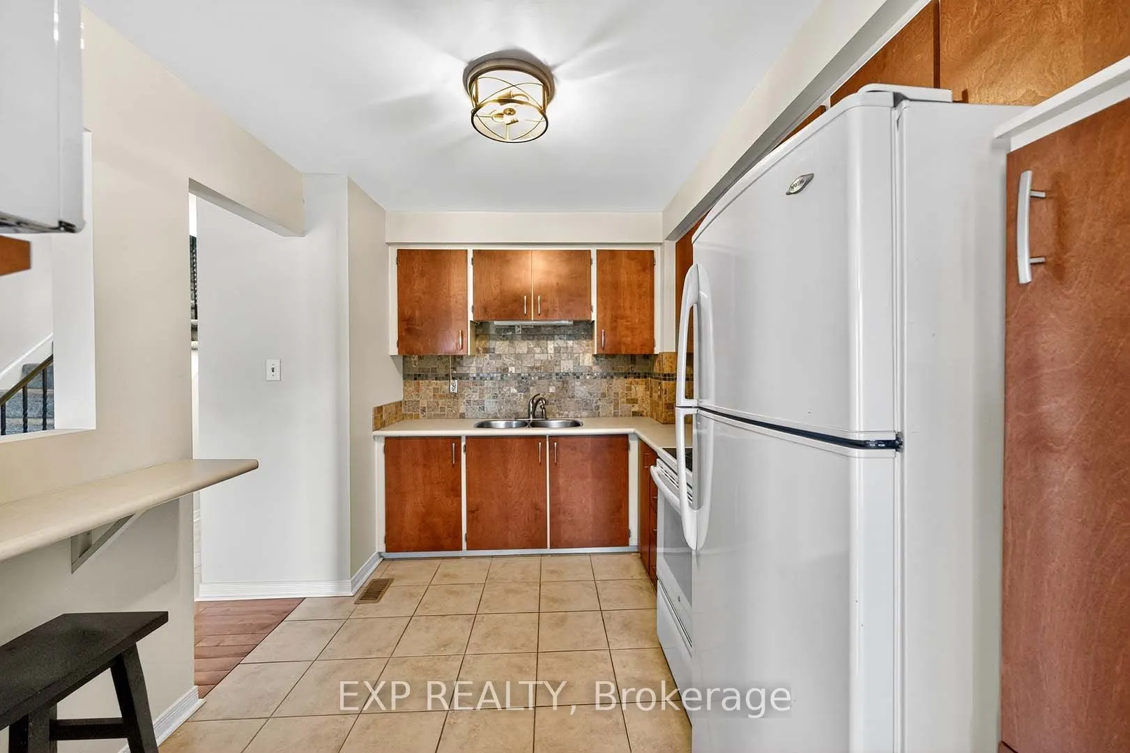 32 Collins Crescent, #31