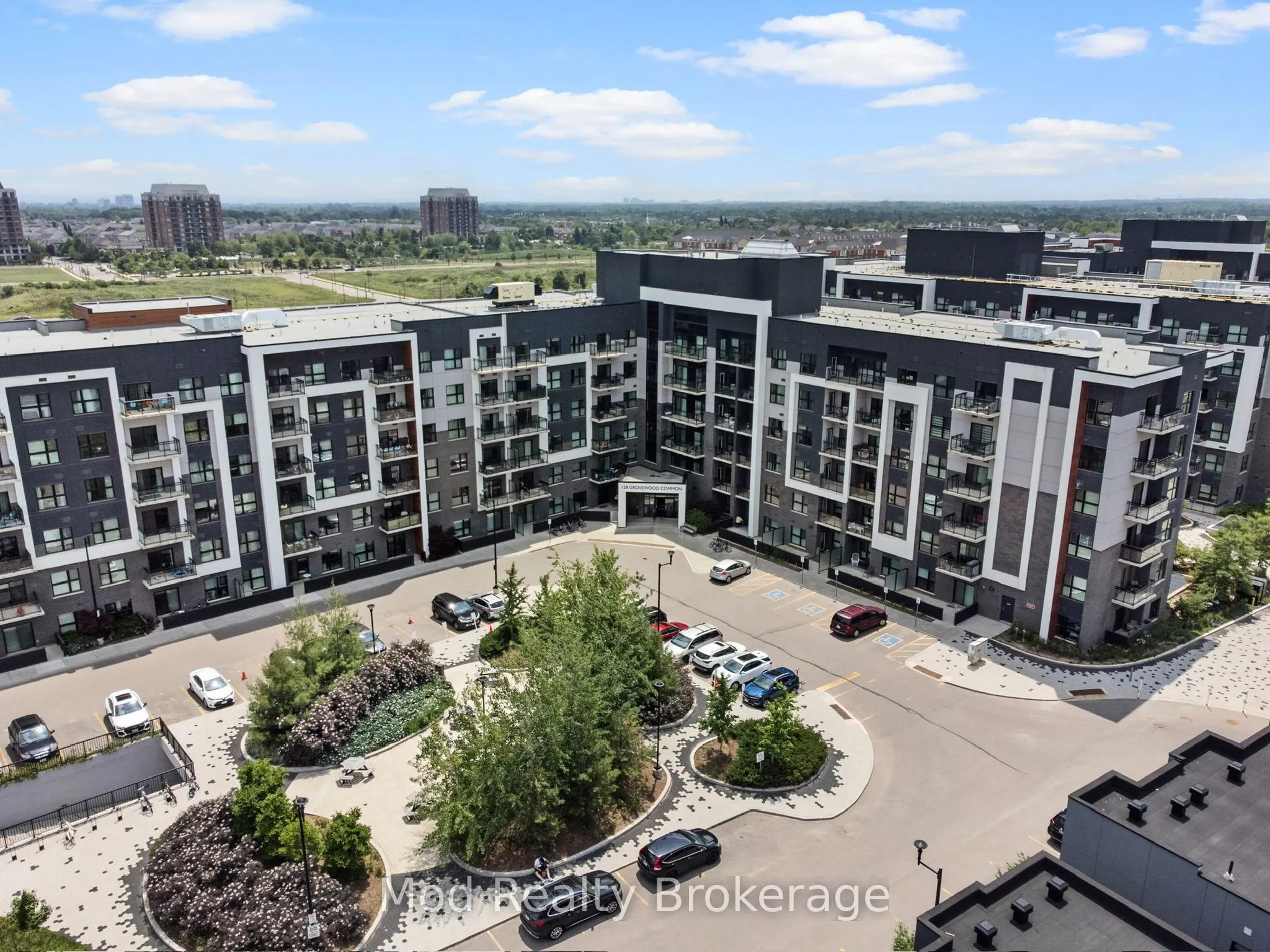 128 Grovewood Common, #129