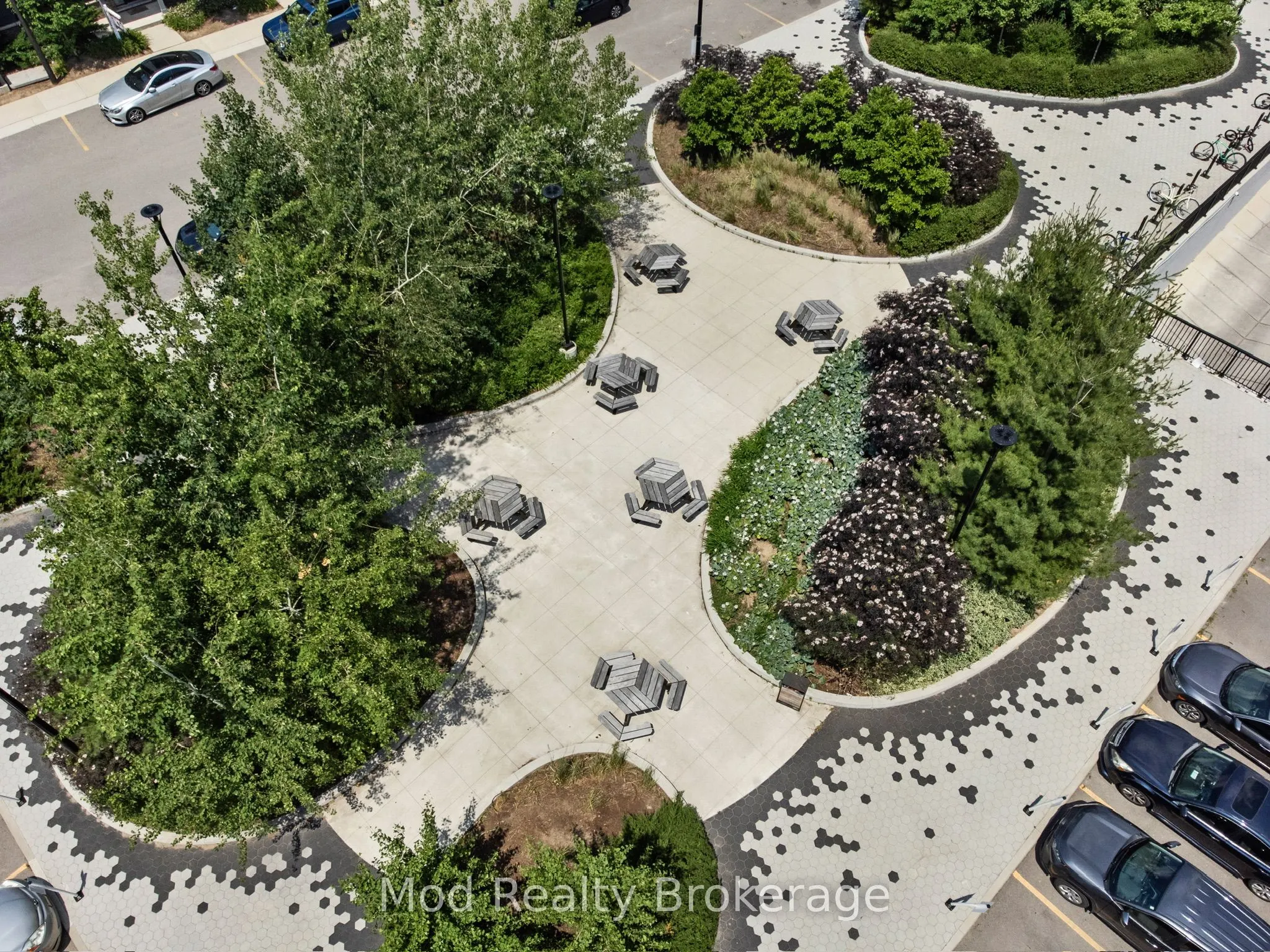 128 Grovewood Common, #129