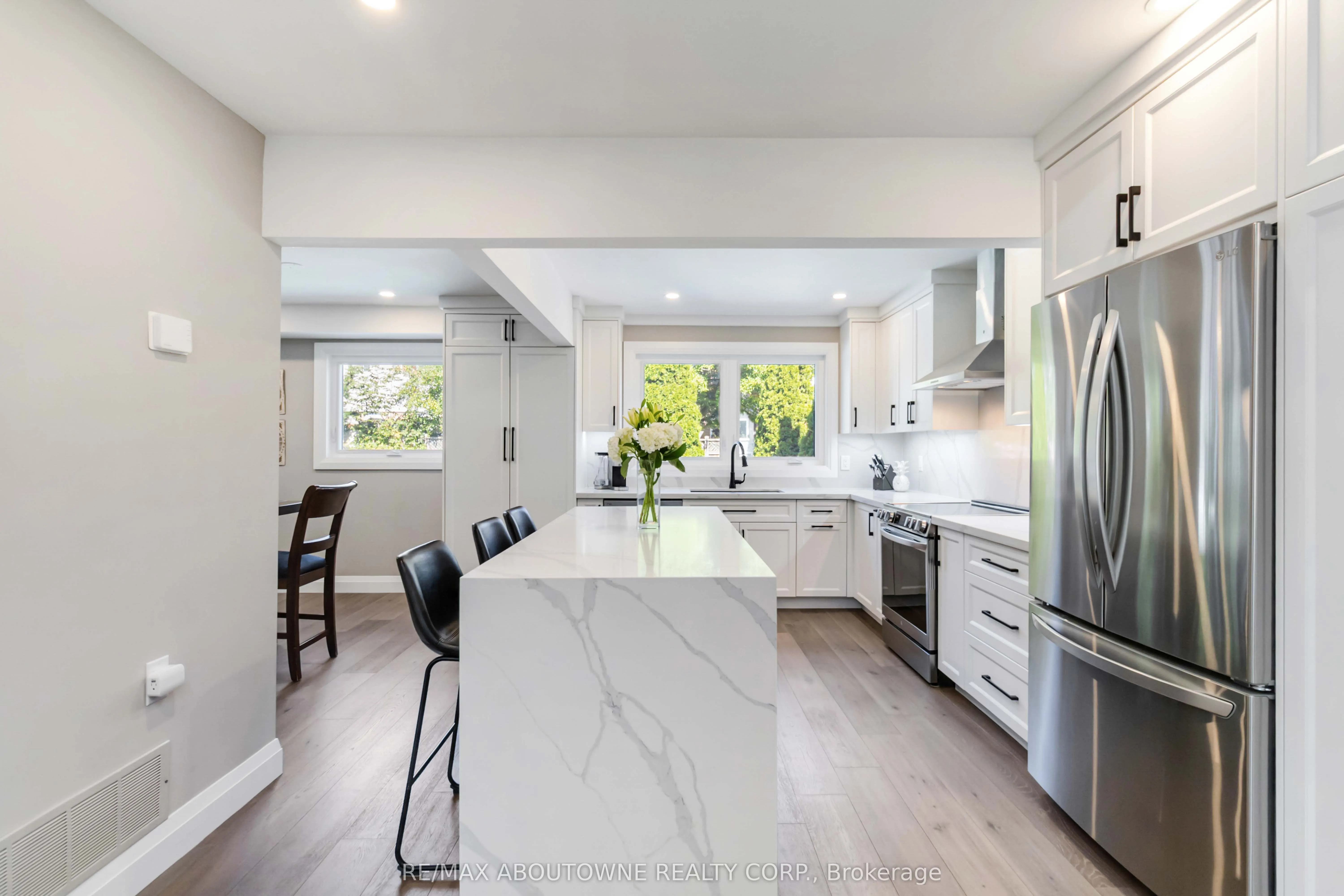 2485 Woburn Crescent