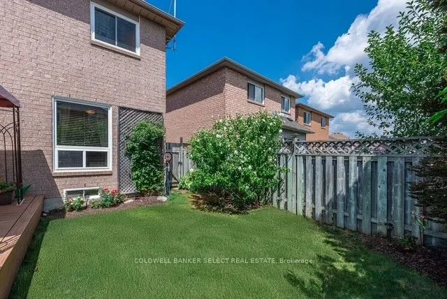 17 Saddletree Trail