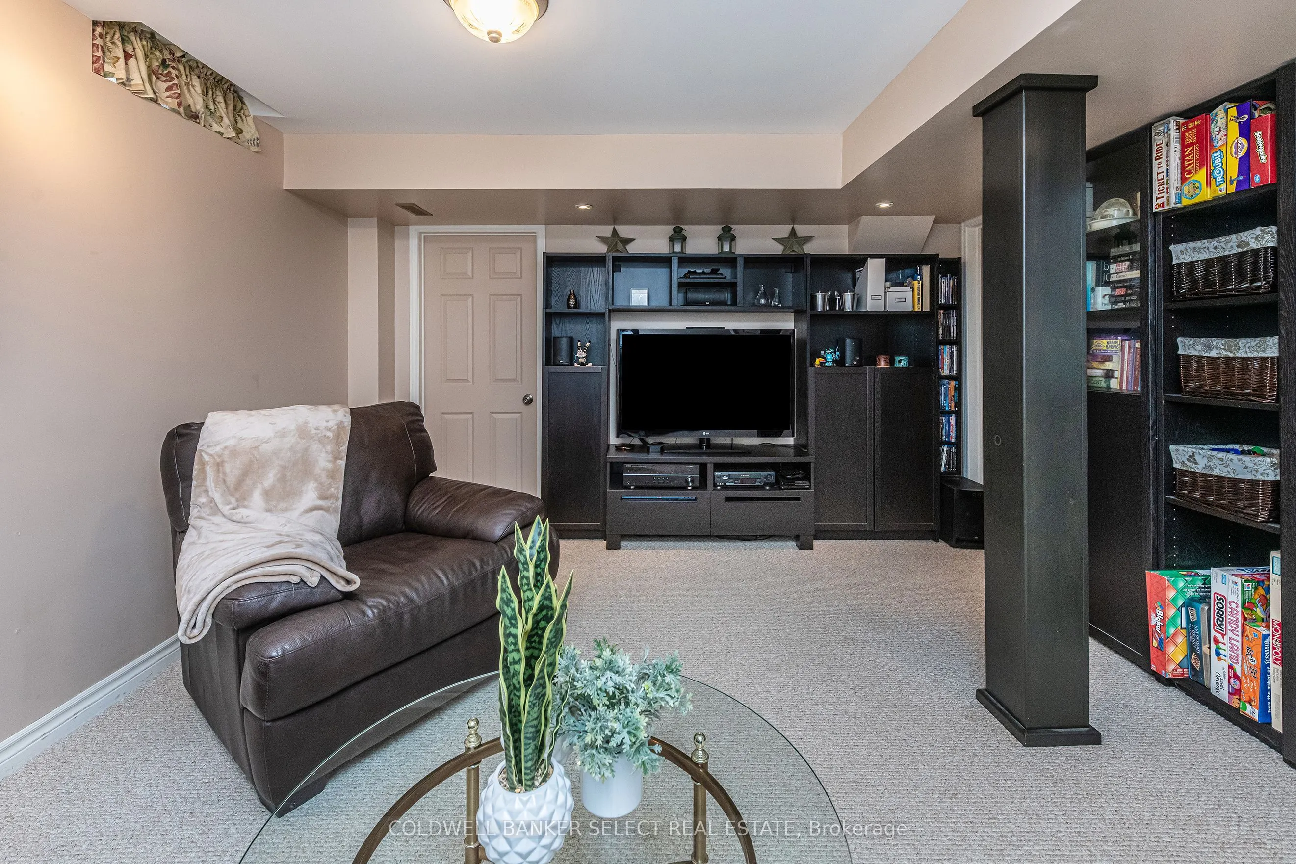 17 Saddletree Trail