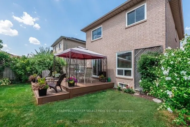 17 Saddletree Trail