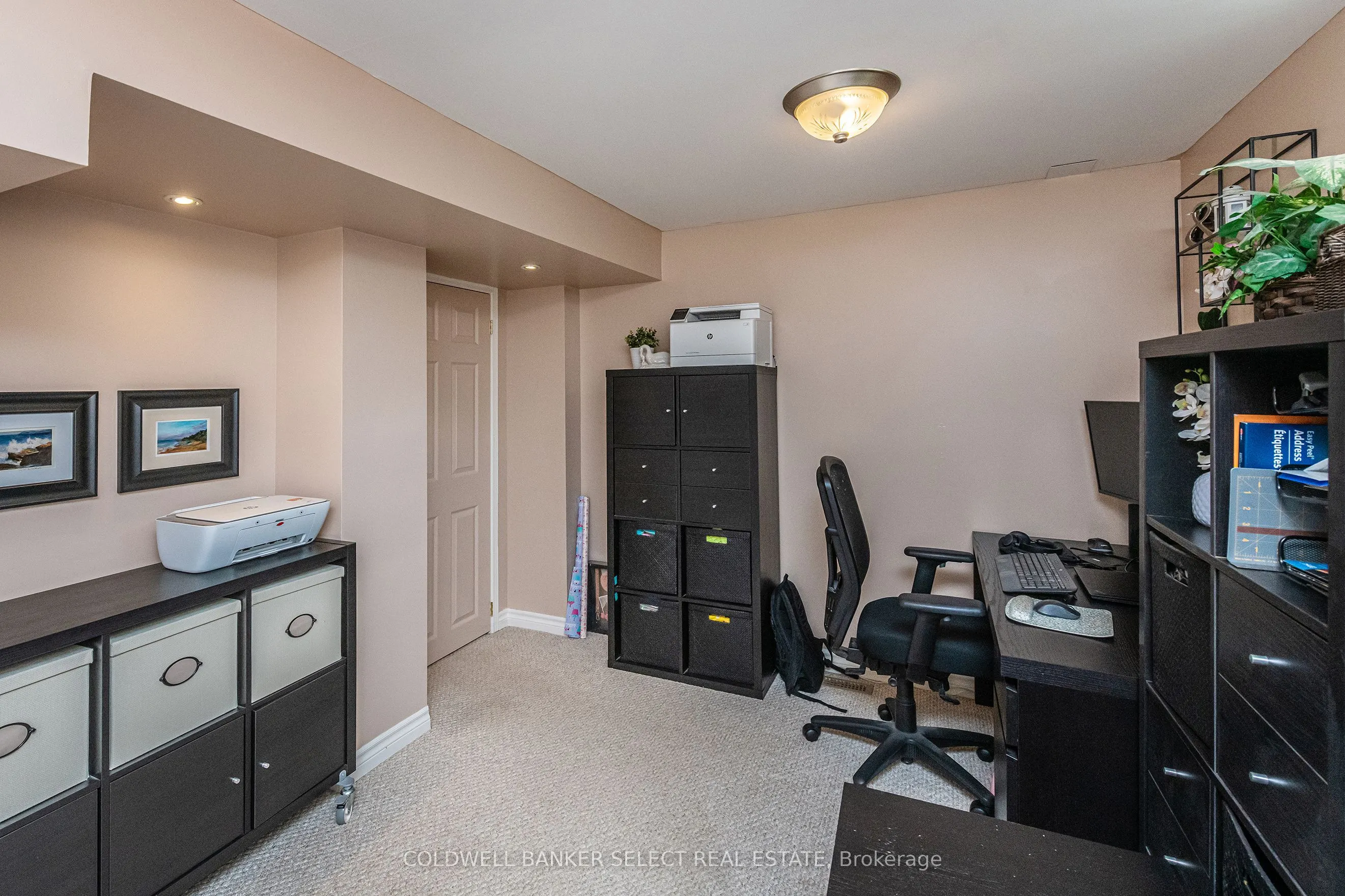17 Saddletree Trail