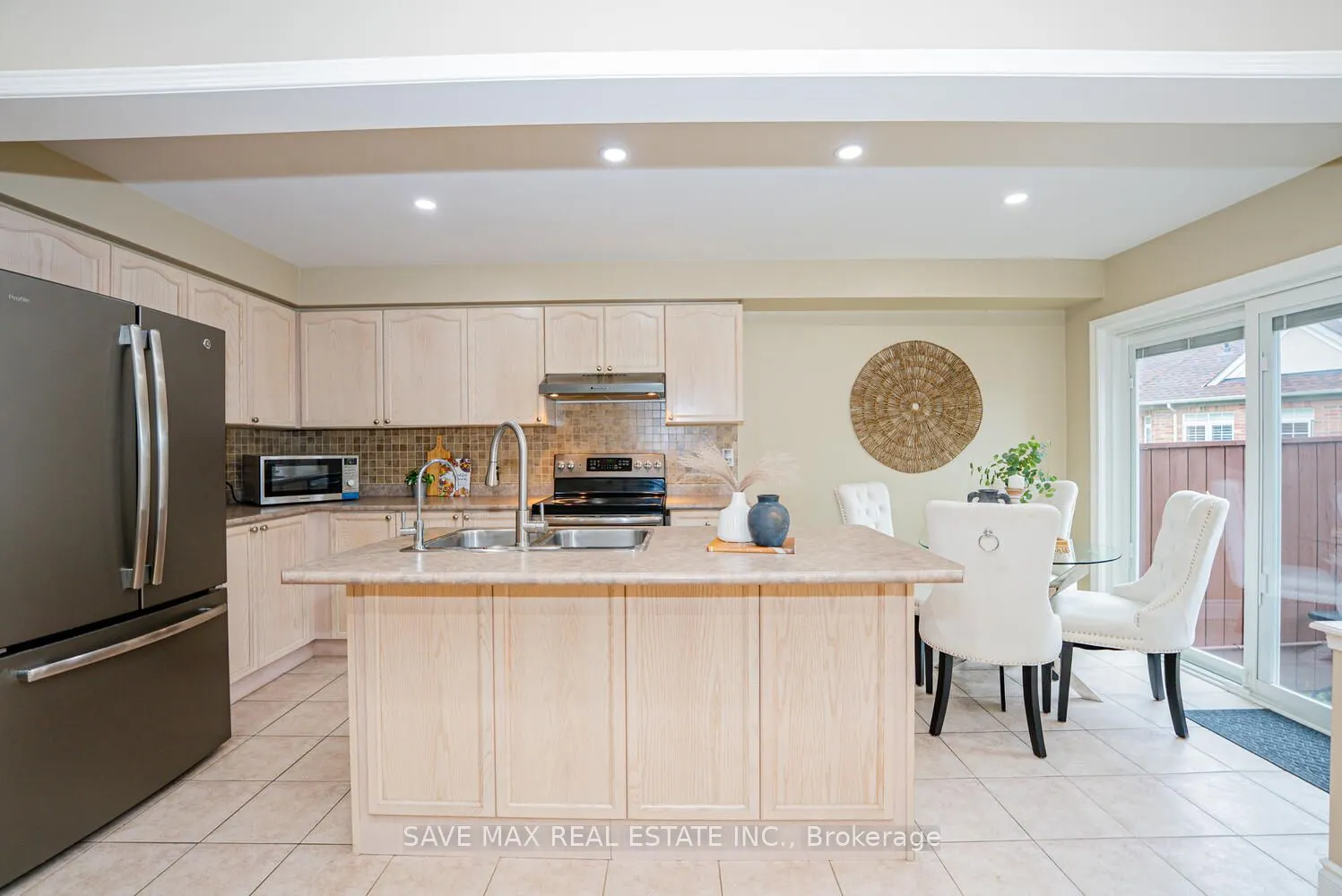 47 Woodcote Crescent