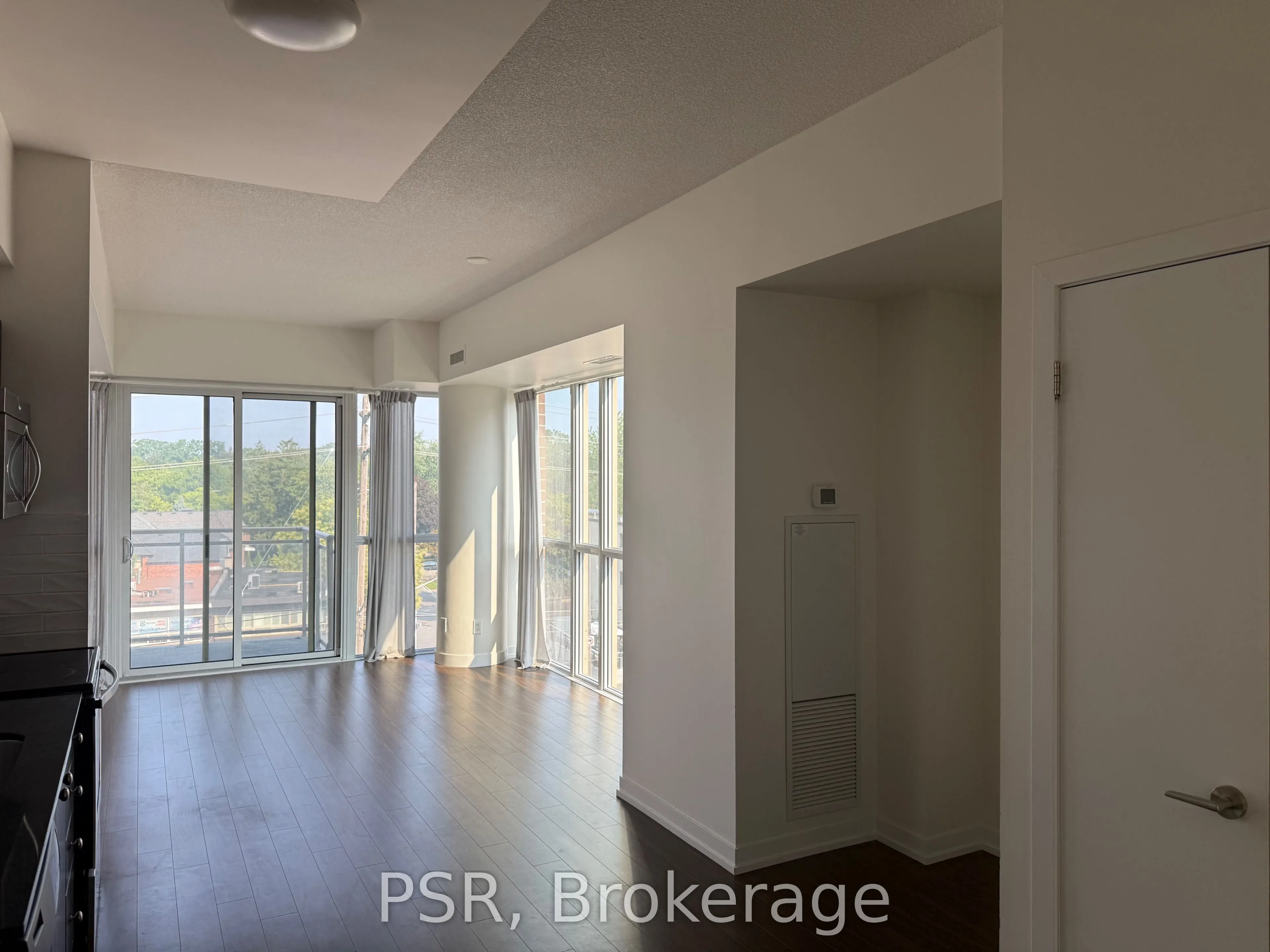 5101 Dundas Street W, #403
