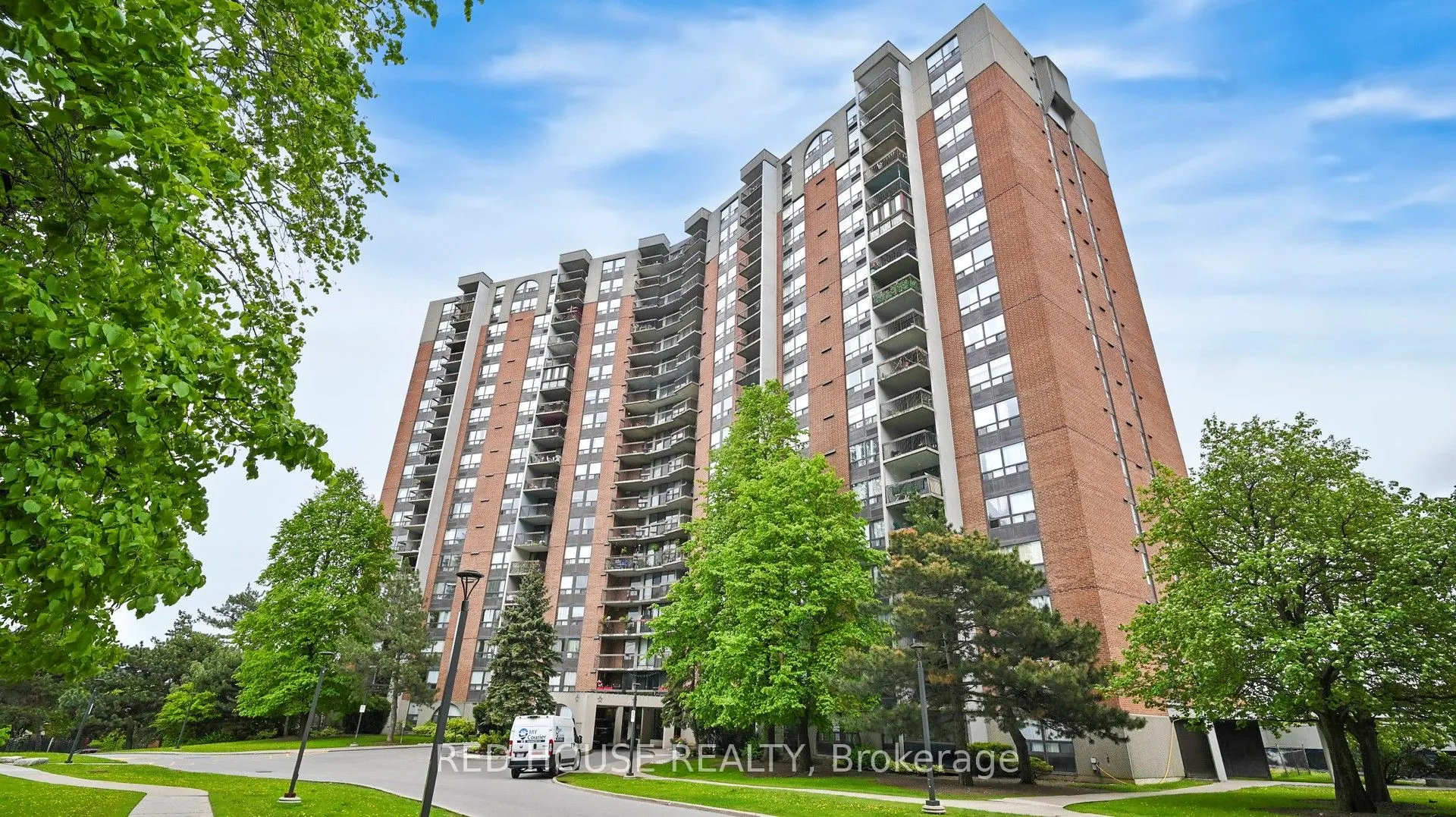 50 Mississauga Valley Boulevard, #413