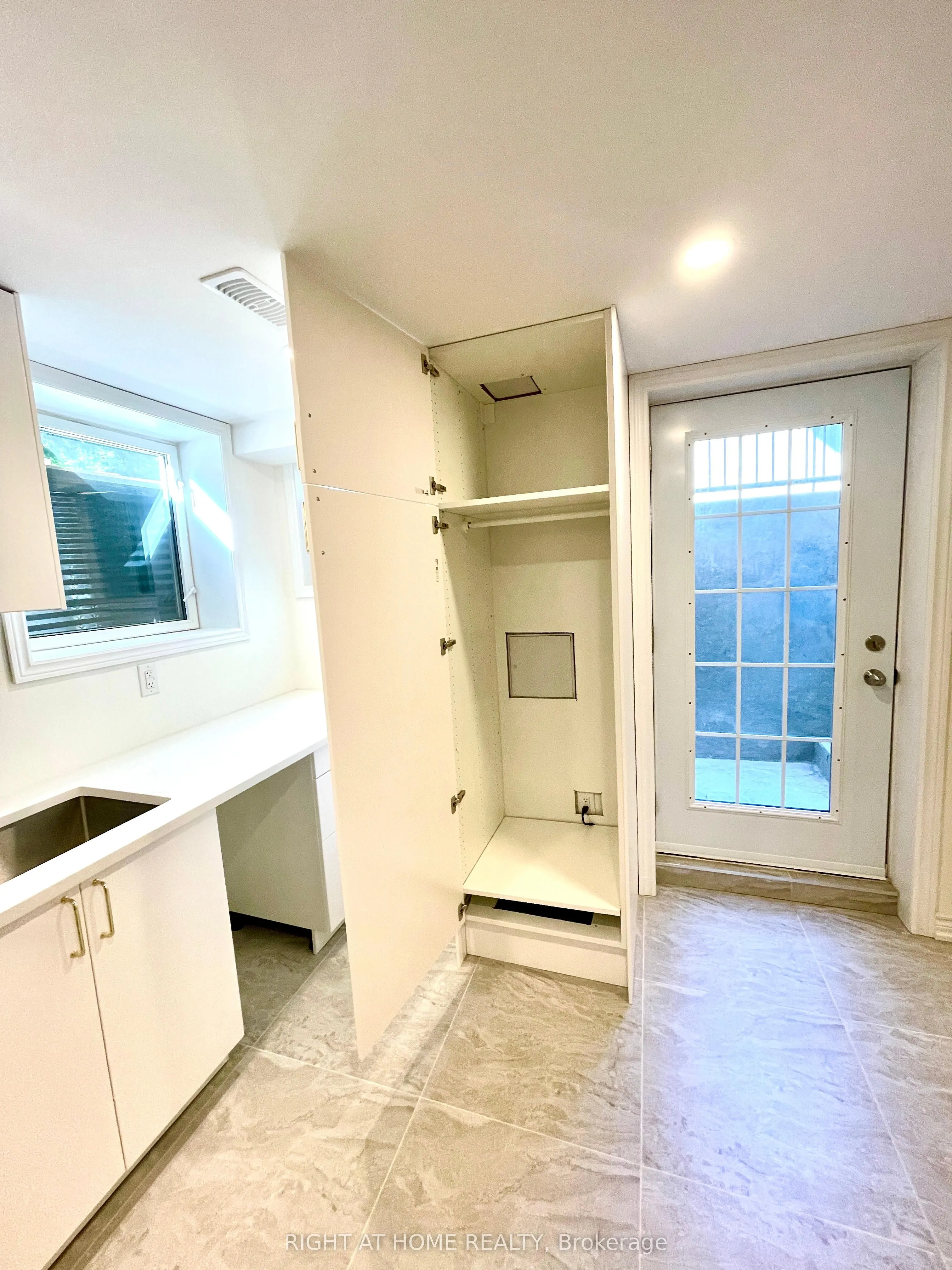 106 Vivians Crescent, #Basement