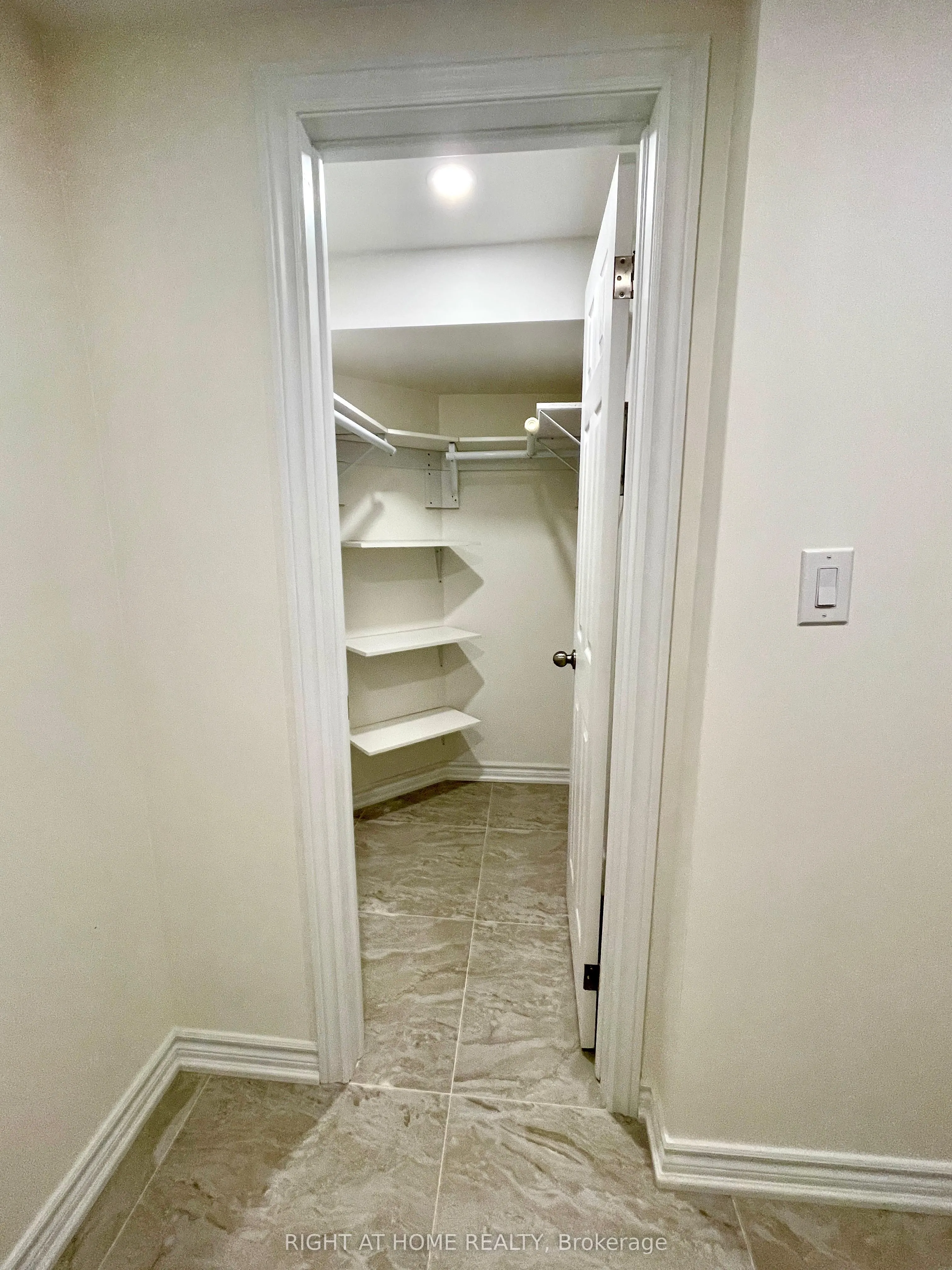 106 Vivians Crescent, #Basement