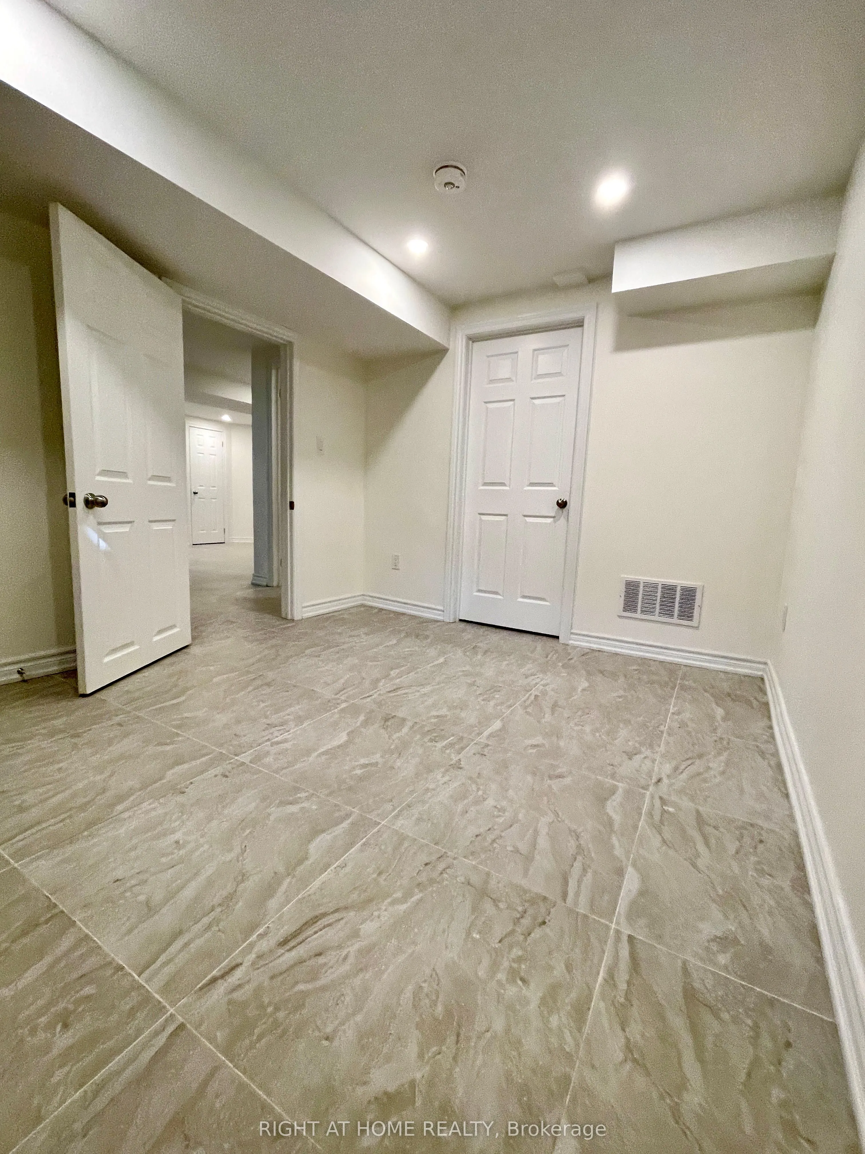 106 Vivians Crescent, #Basement