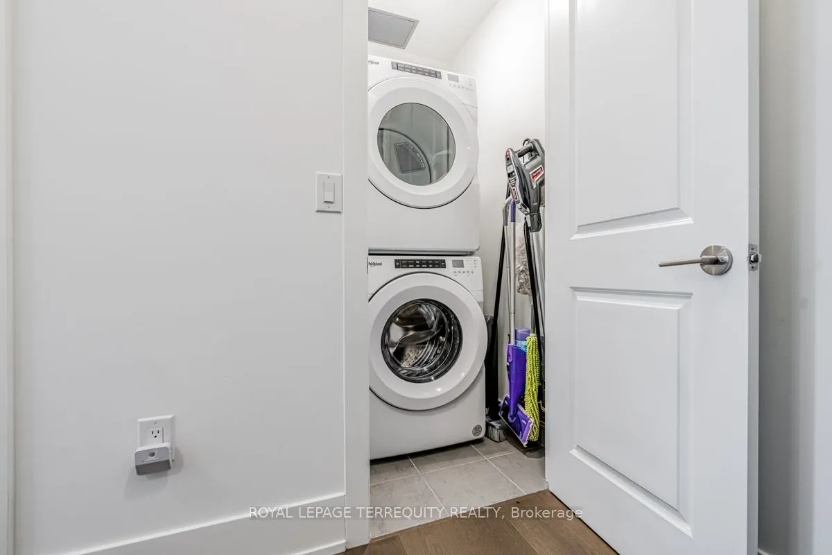 1063 Douglas McCurdy Common, #702