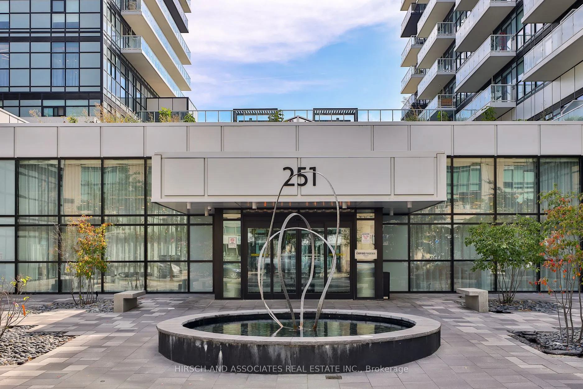 251 Manitoba Street, #2004
