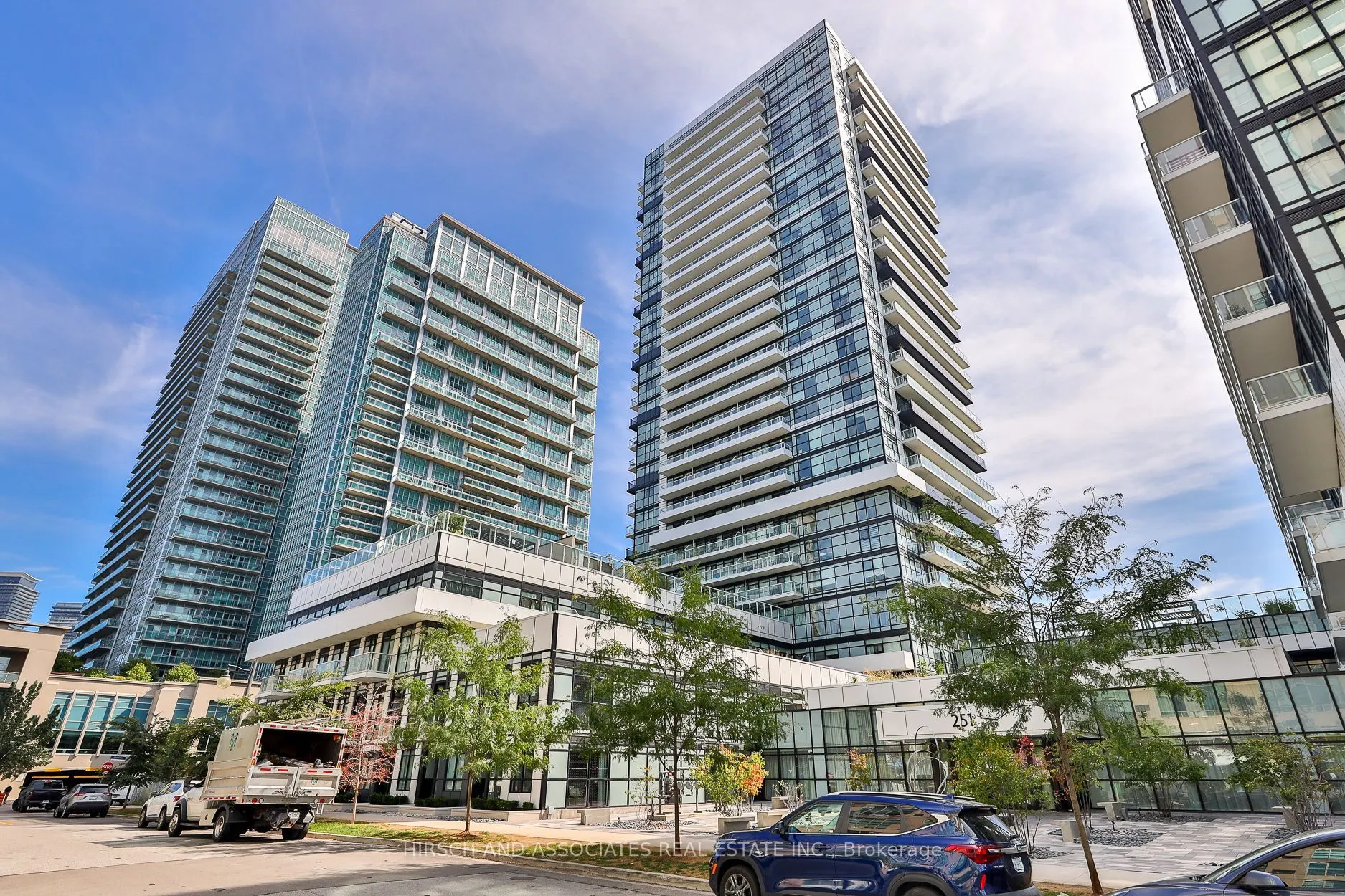 251 Manitoba Street, #2004