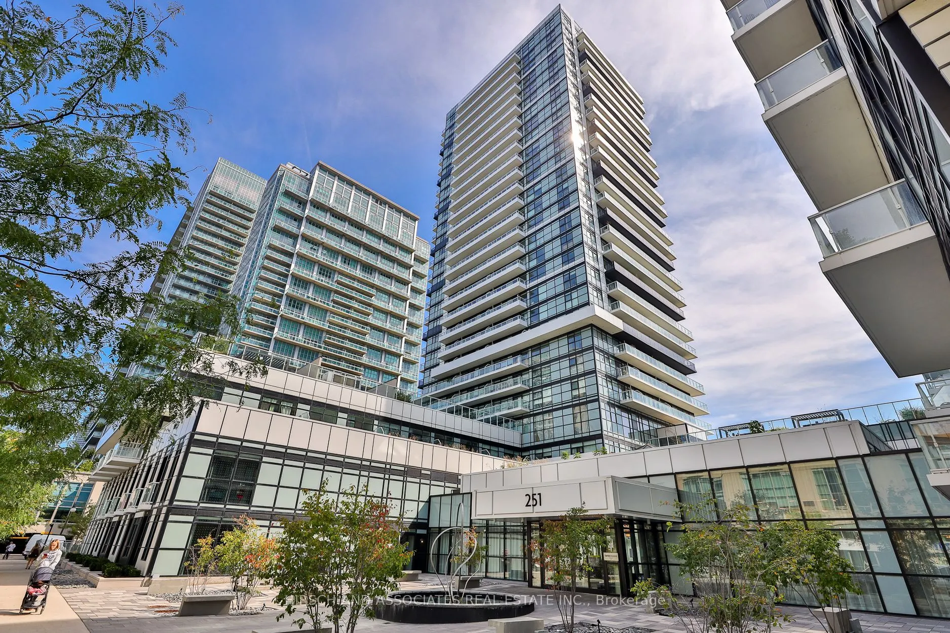 251 Manitoba Street, #2004