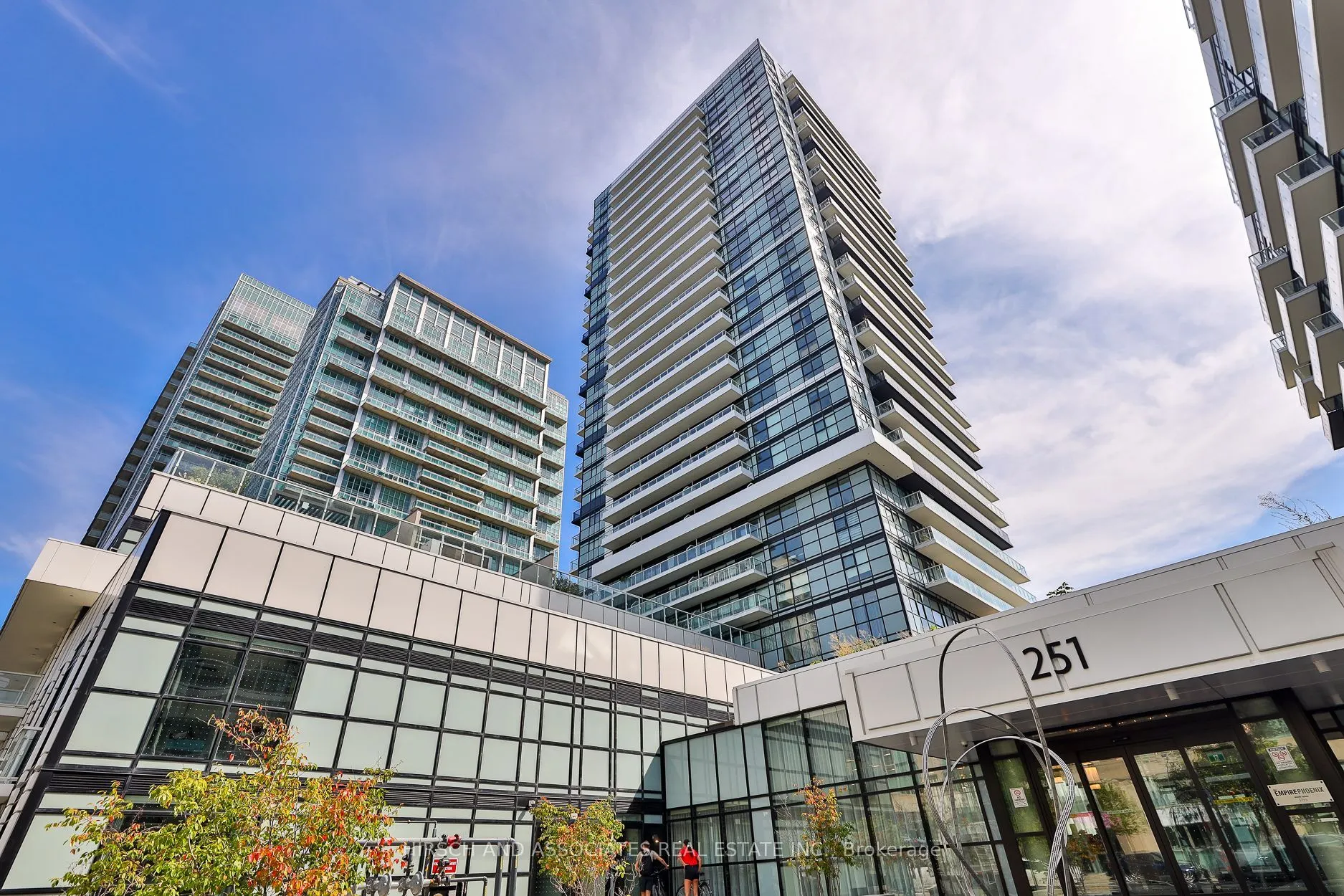 251 Manitoba Street, #2004