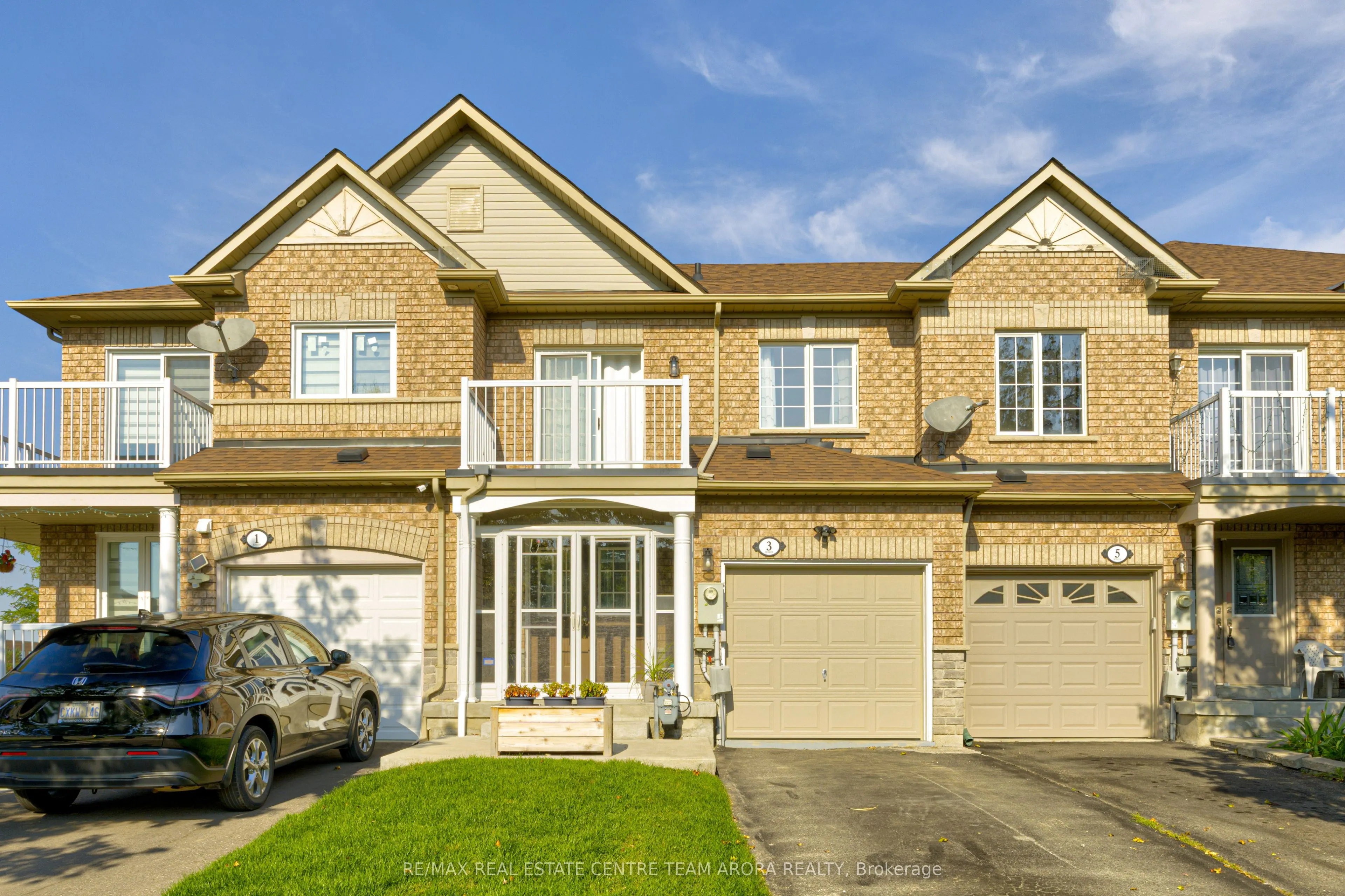 3 Checkerberry Crescent