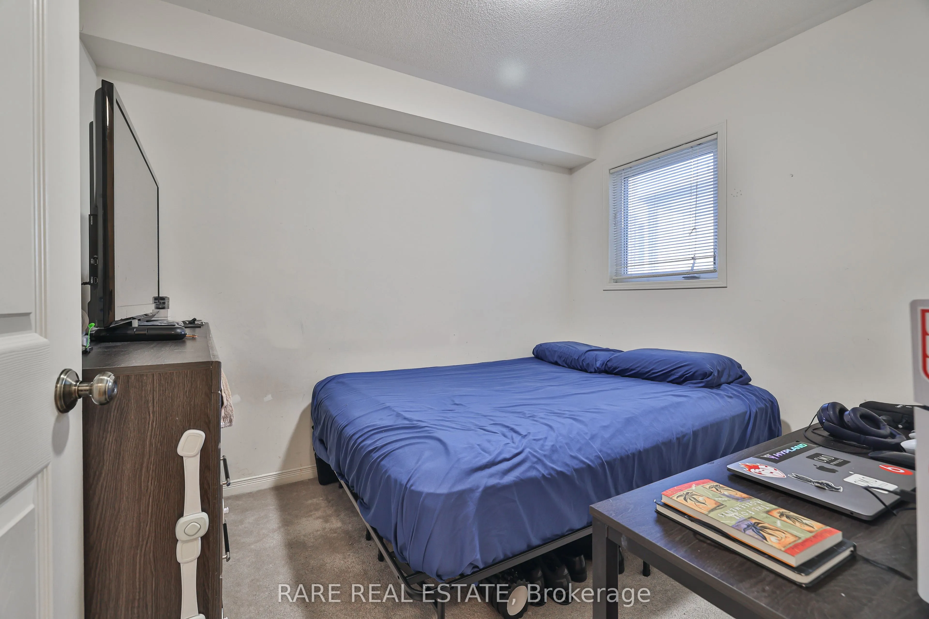 34 Judy Sgro Avenue