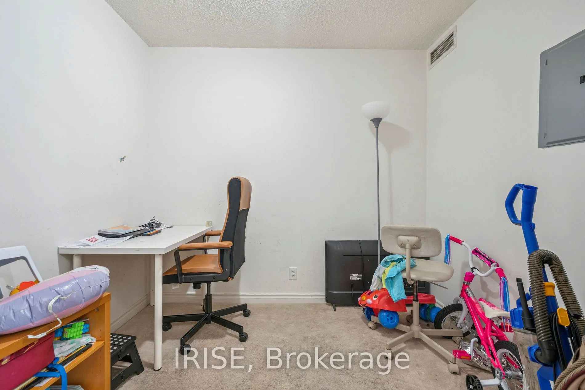 33 Elm Drive, #411