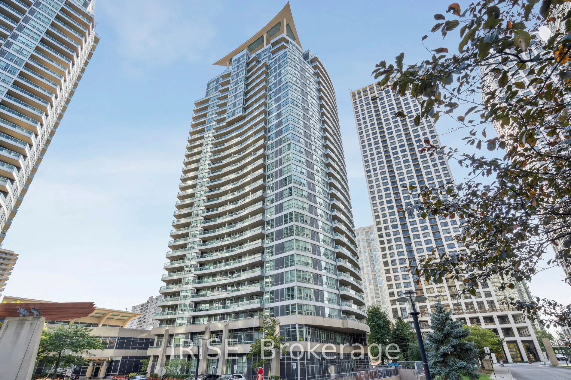 33 Elm Drive, #411