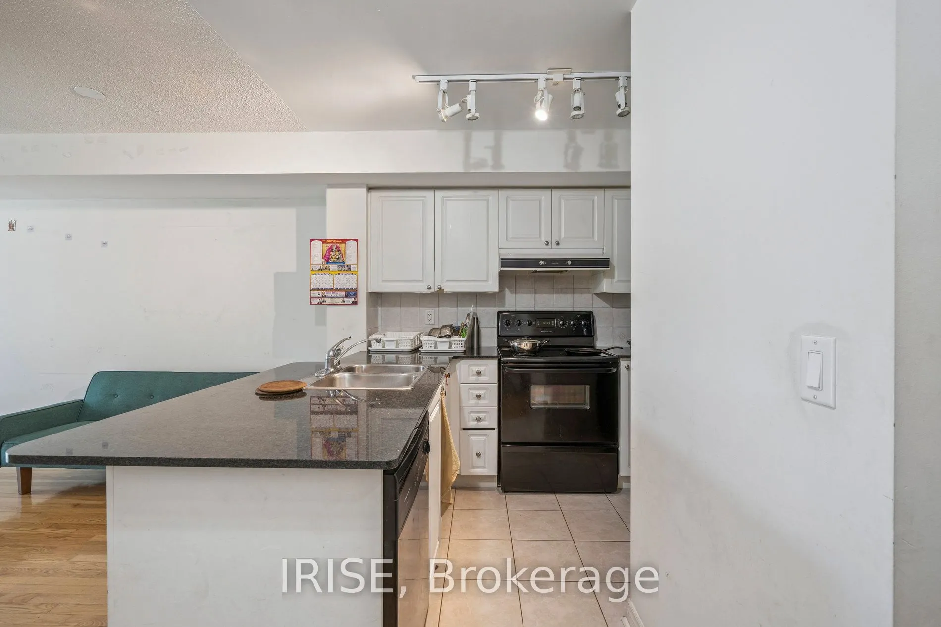 33 Elm Drive, #411