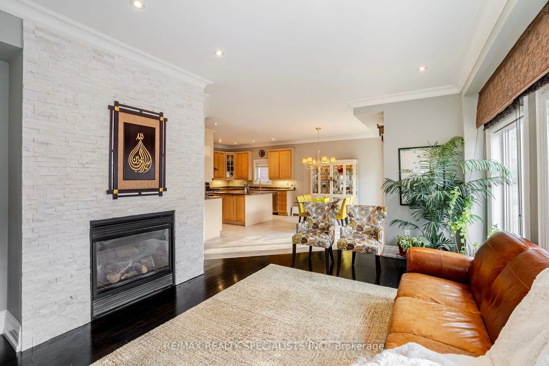 3105 Countess Crescent