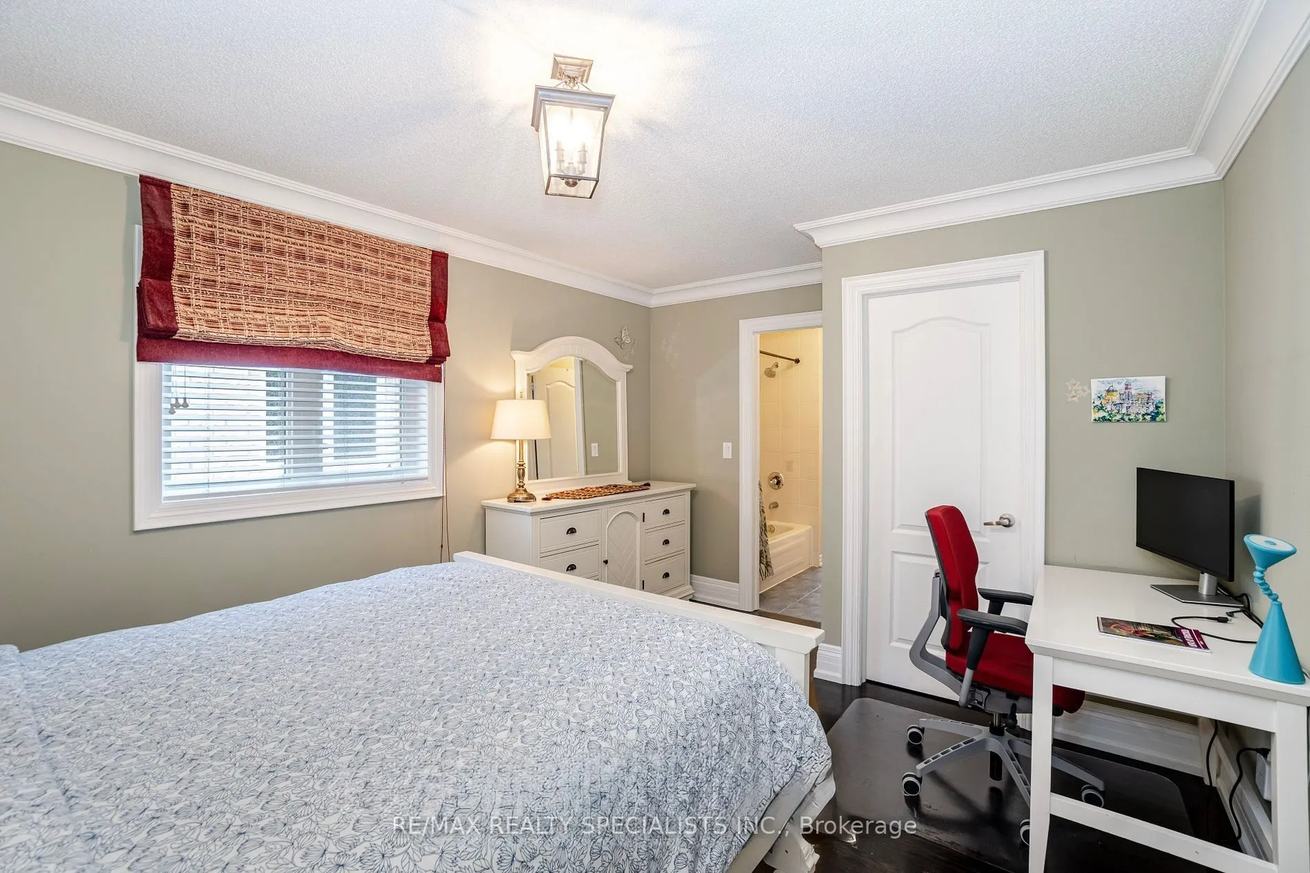 3105 Countess Crescent