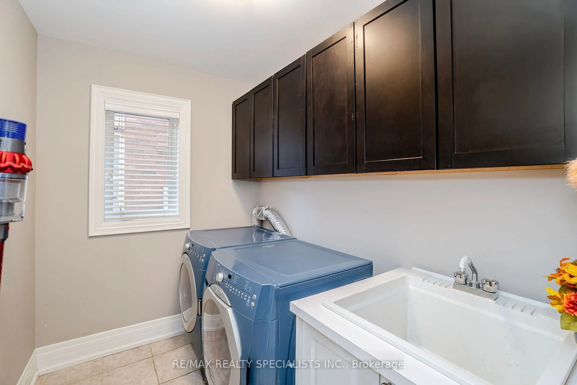 3105 Countess Crescent