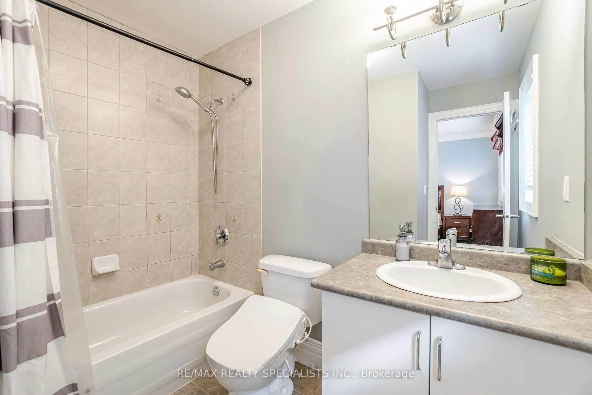 3105 Countess Crescent