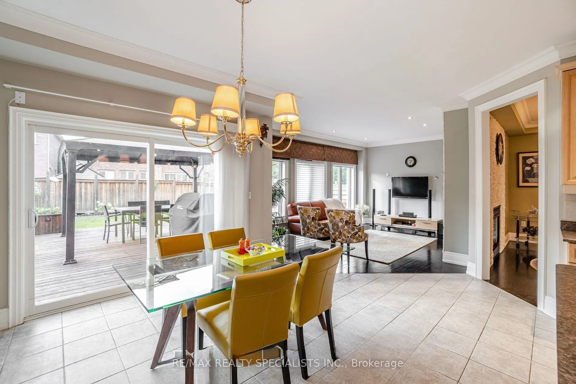 3105 Countess Crescent