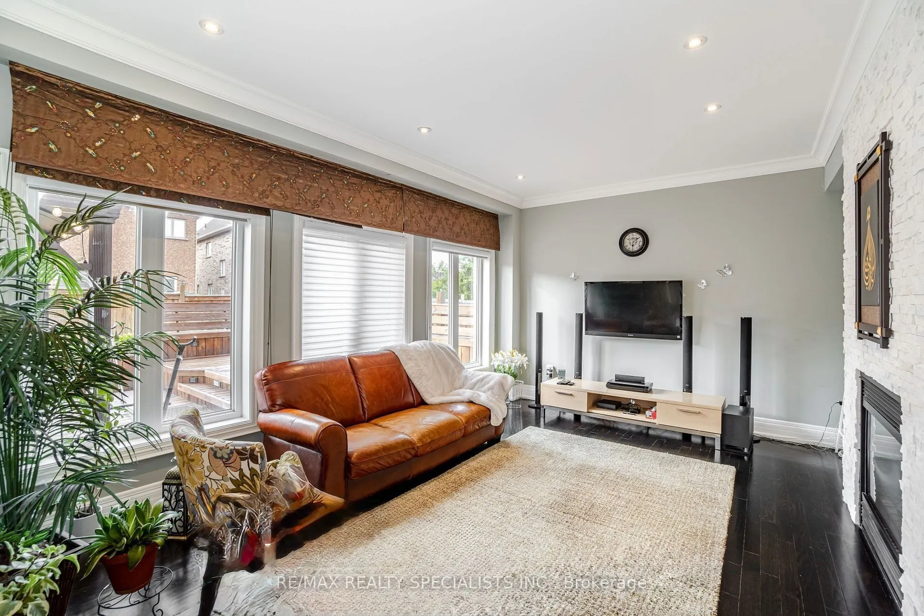 3105 Countess Crescent