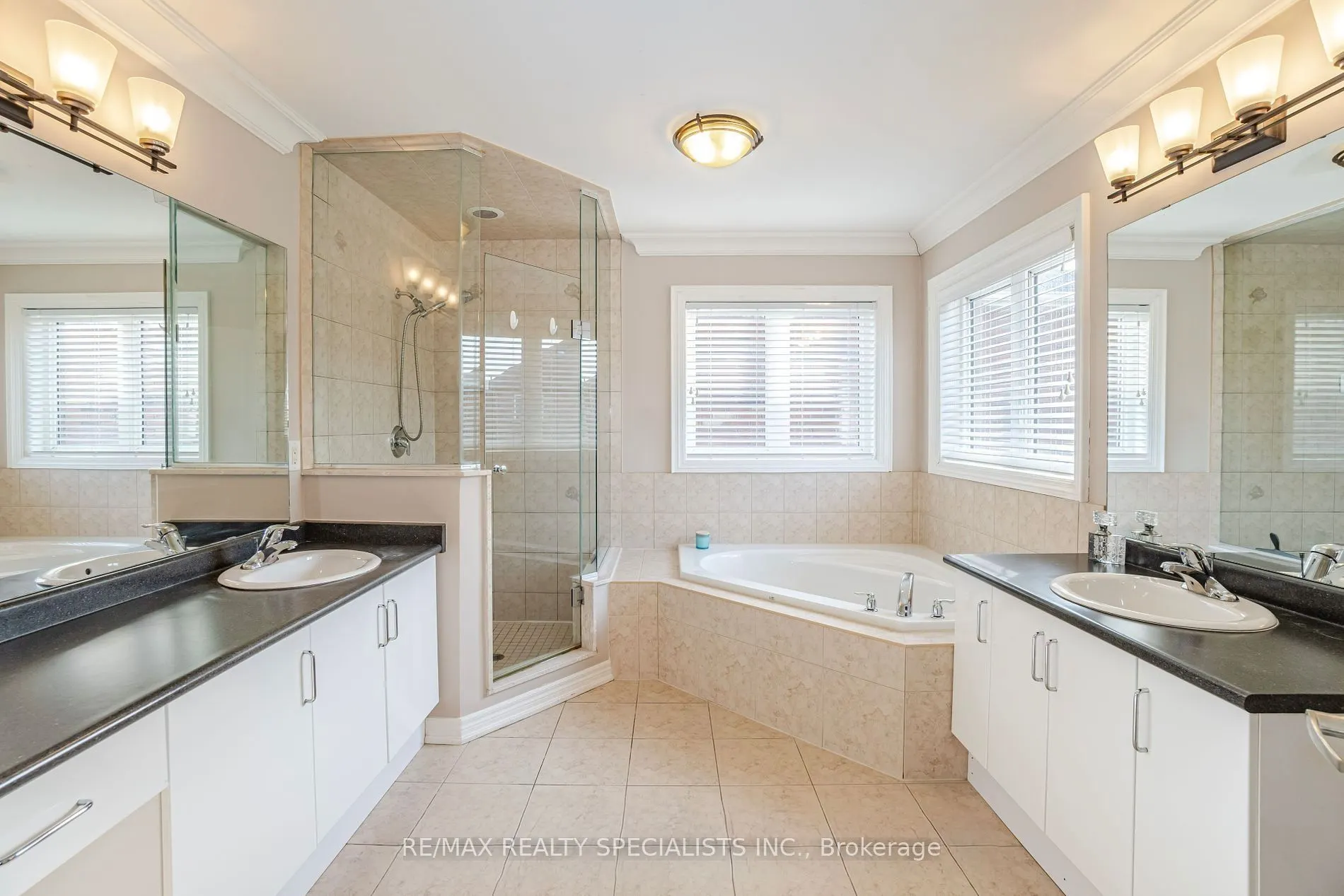 3105 Countess Crescent