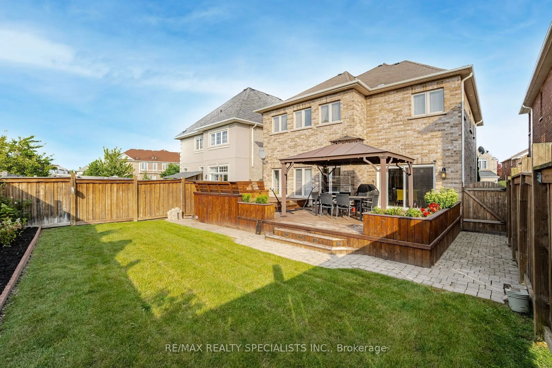 3105 Countess Crescent