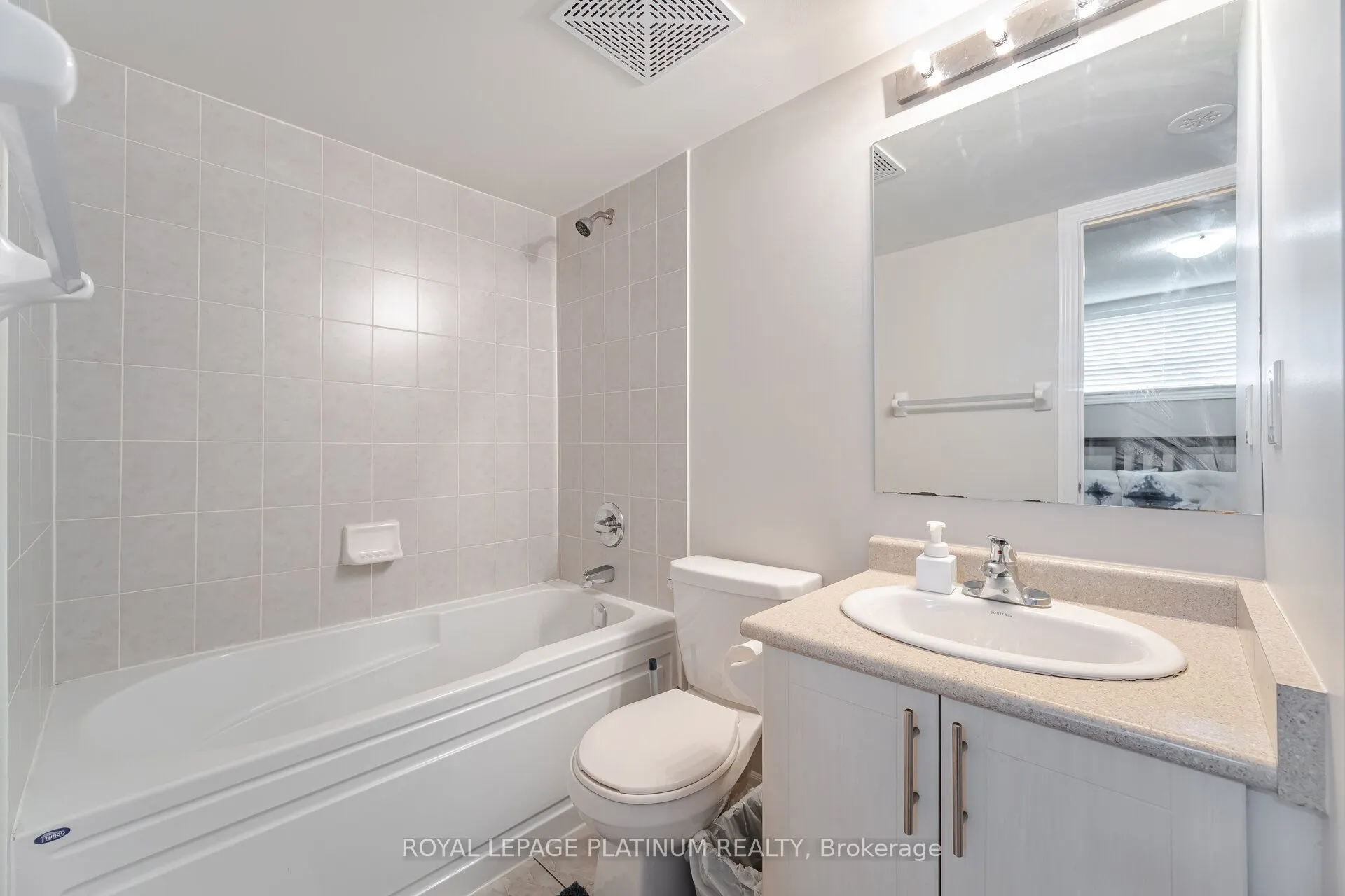 2420 Baronwood Drive, #9-01