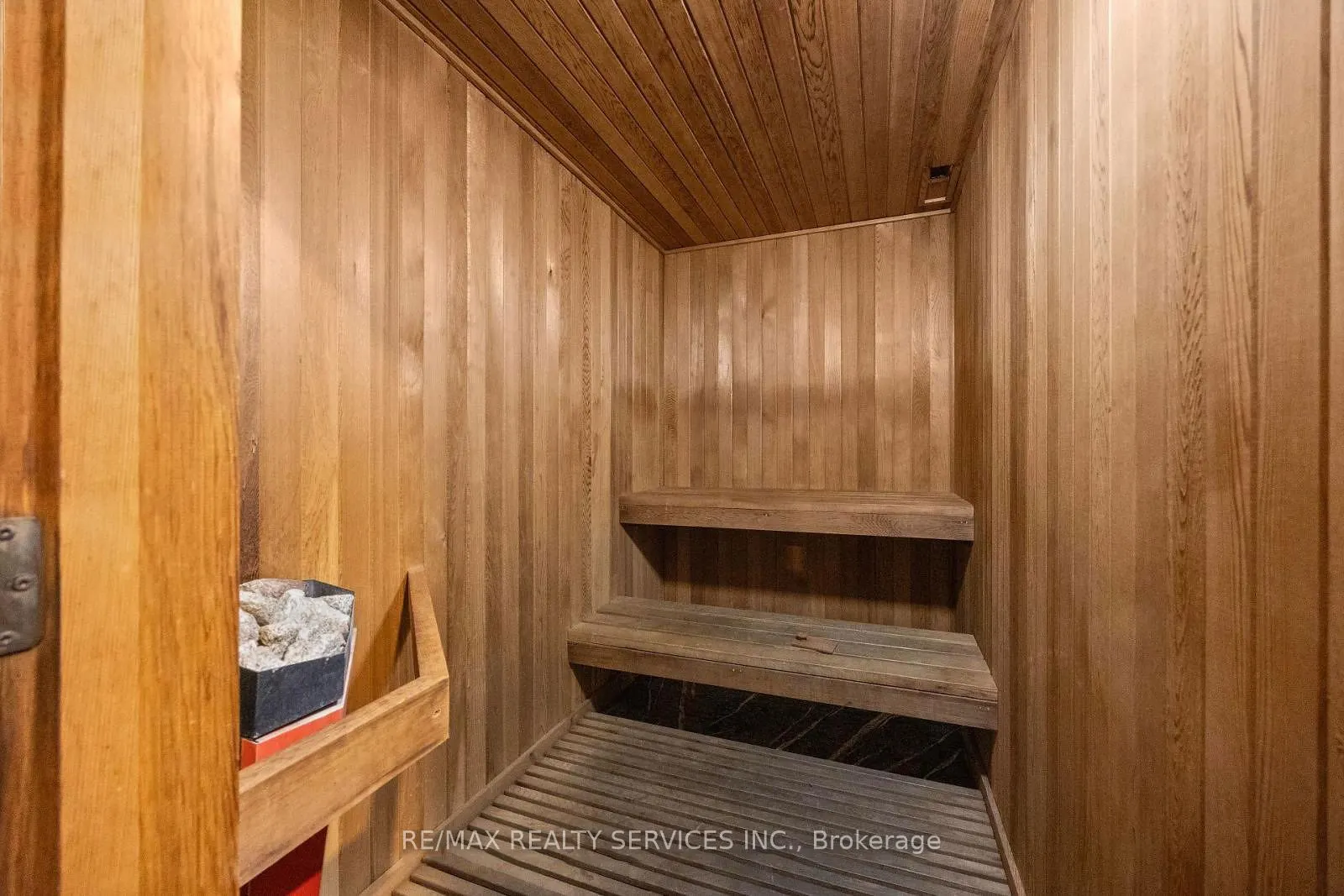 145 Hillcrest Avenue, #1202