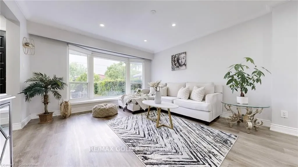 28 Navenby Crescent