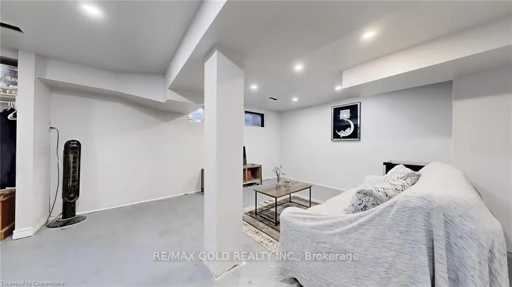 28 Navenby Crescent
