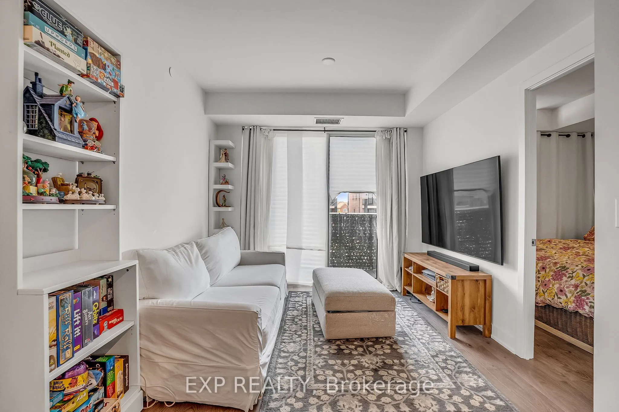 180 Veterans Drive, #207