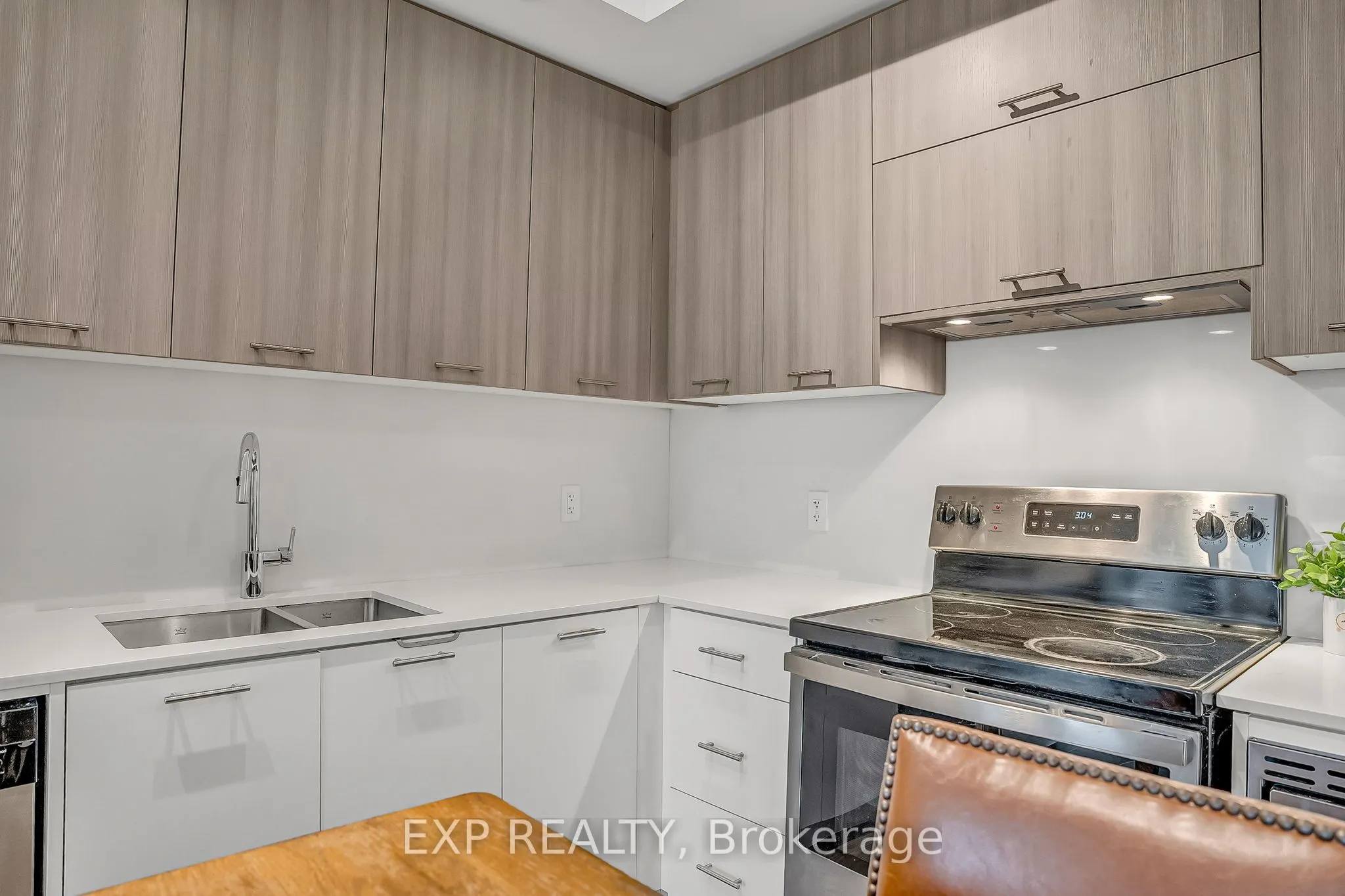 180 Veterans Drive, #207