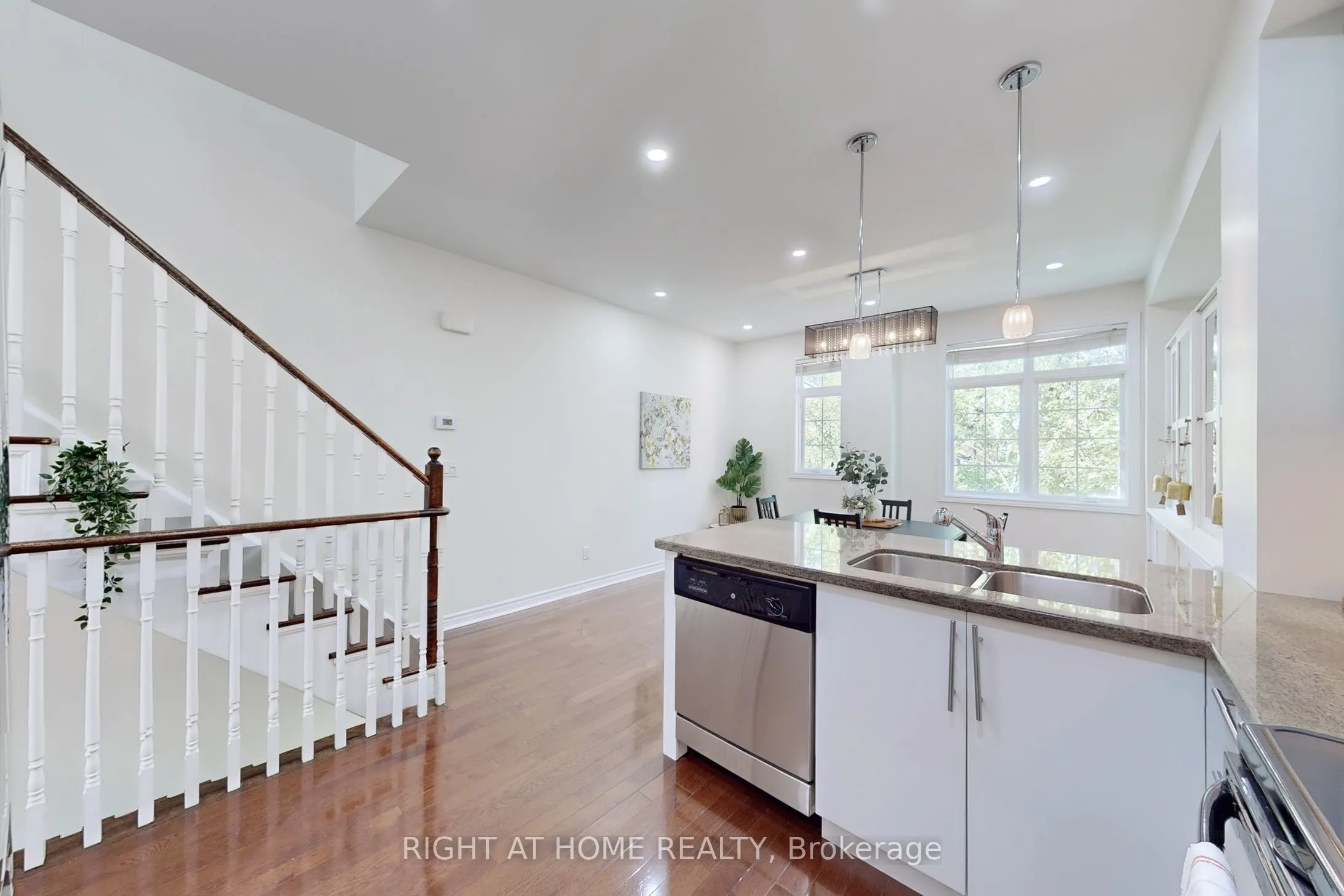 2359 Lepage Common