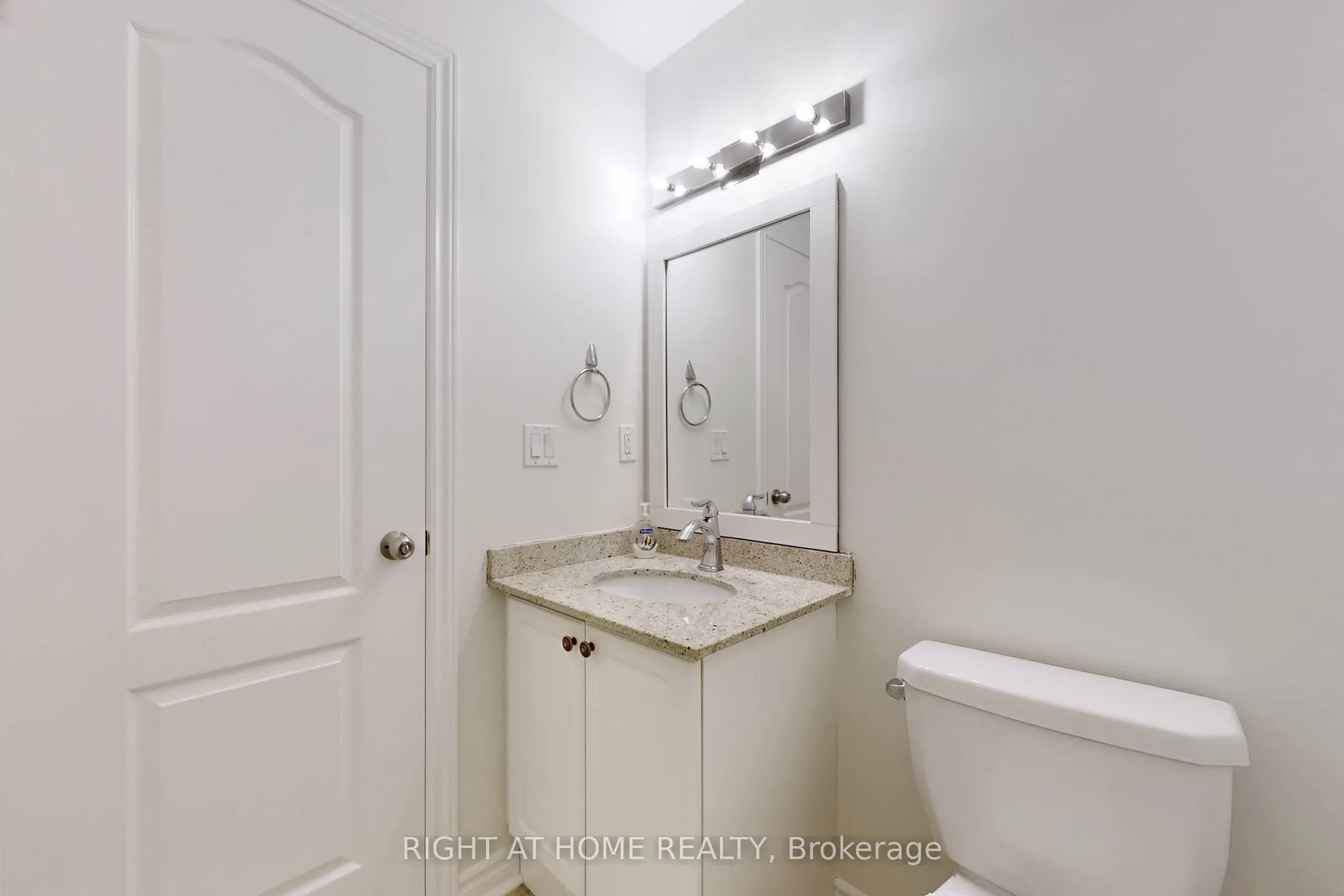 2359 Lepage Common
