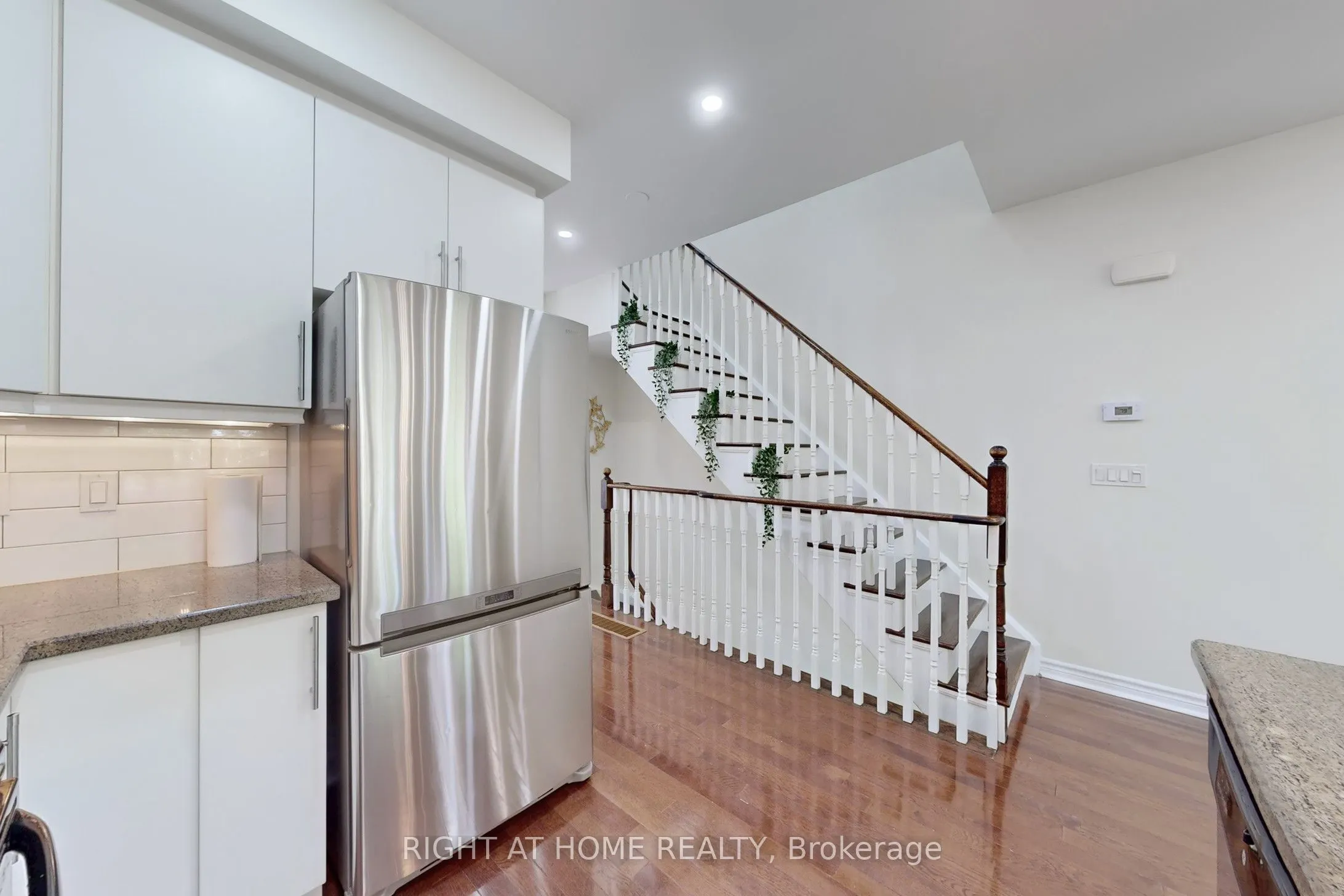 2359 Lepage Common
