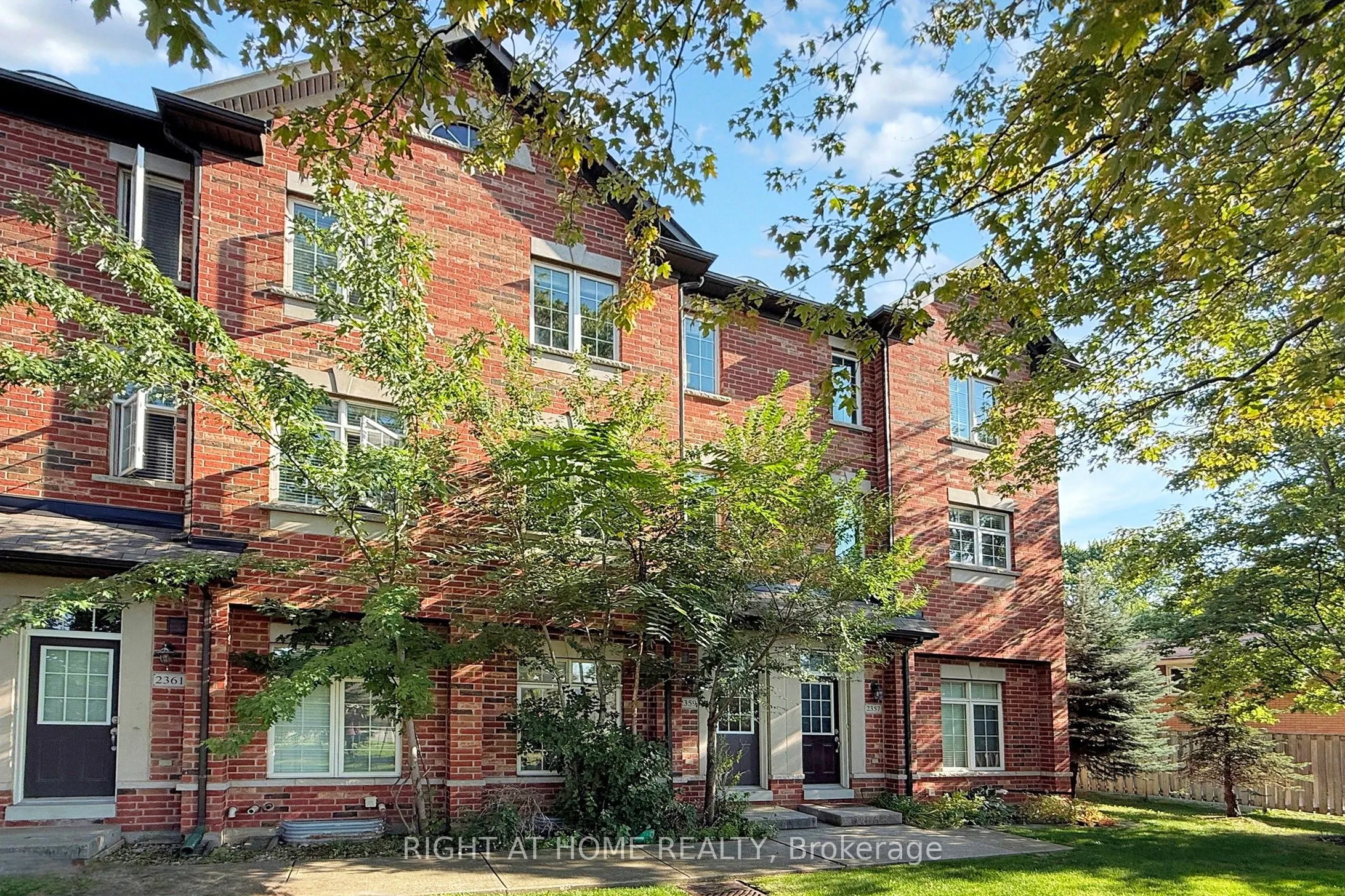 2359 Lepage Common