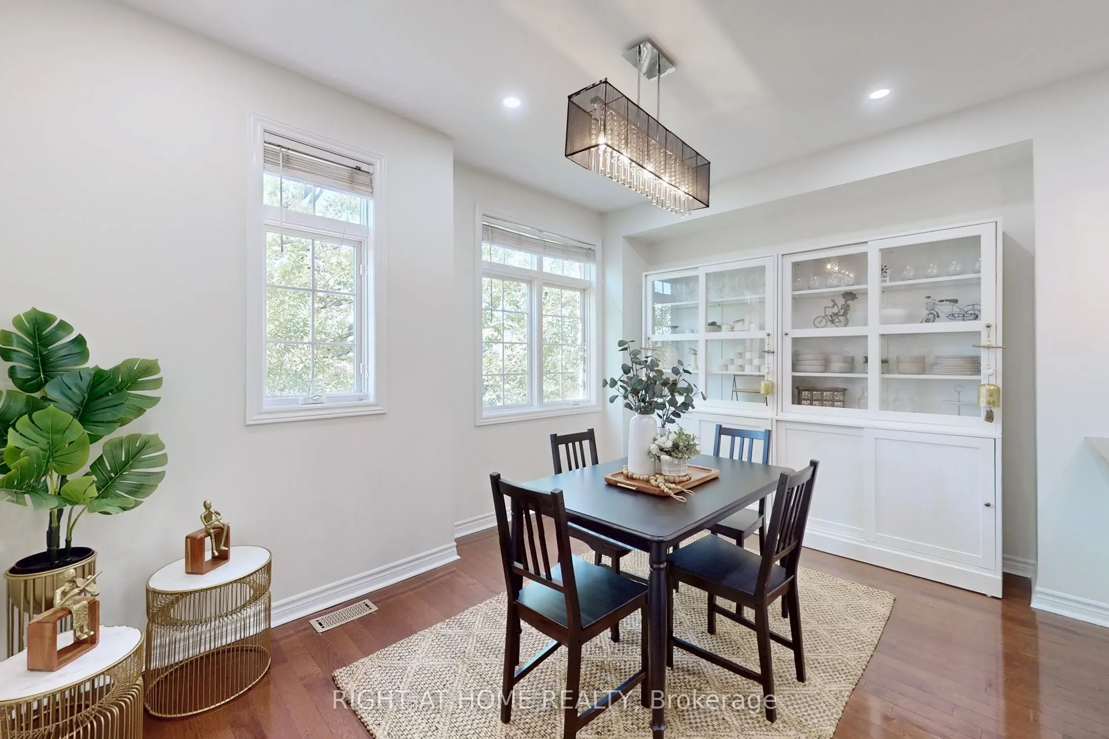 2359 Lepage Common