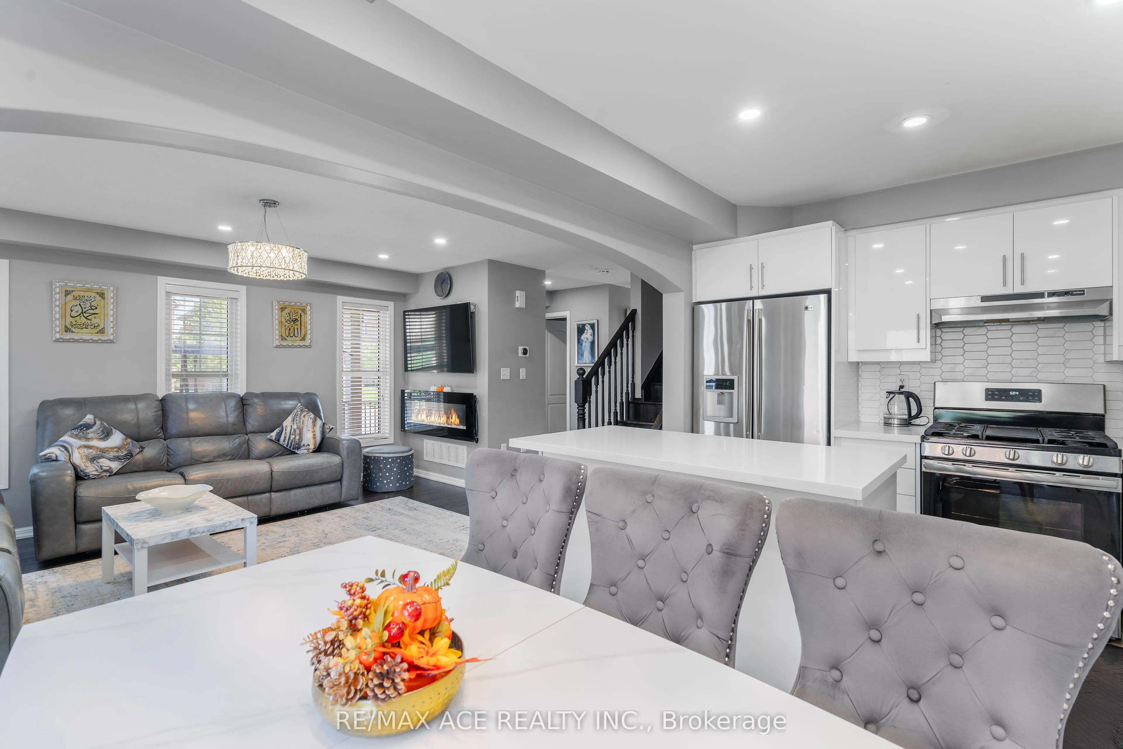 22 Apple Valley Way