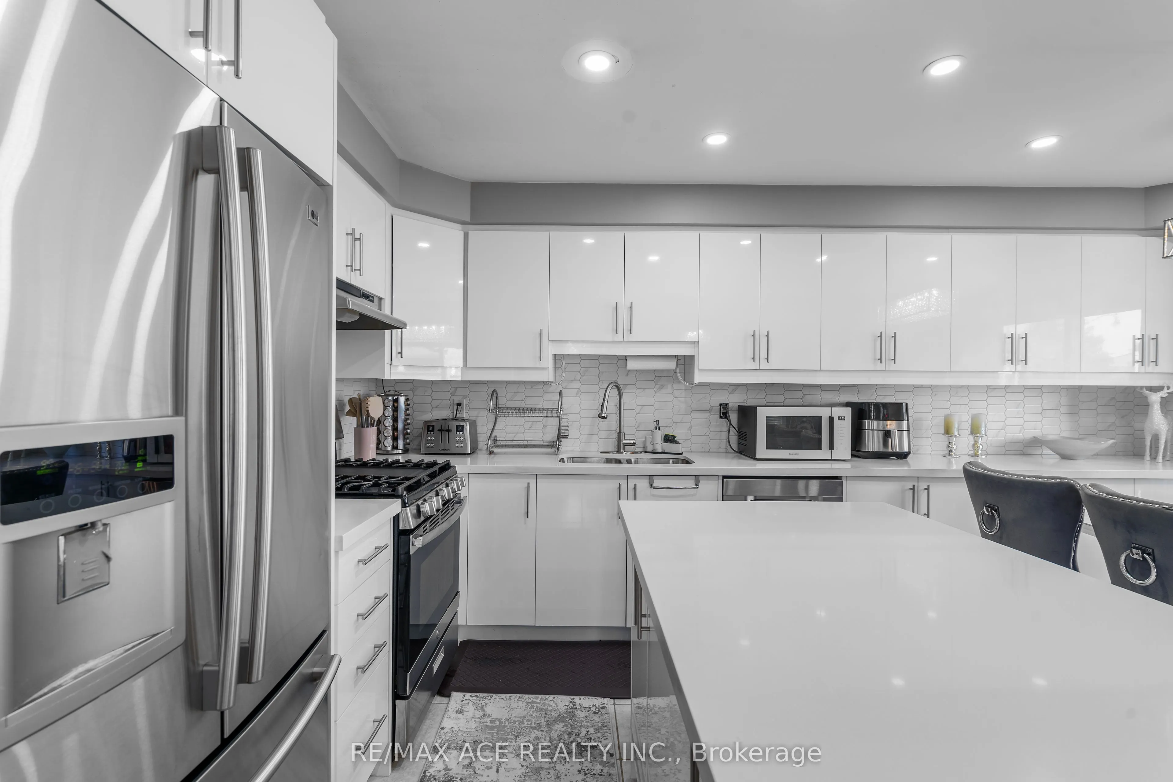 22 Apple Valley Way
