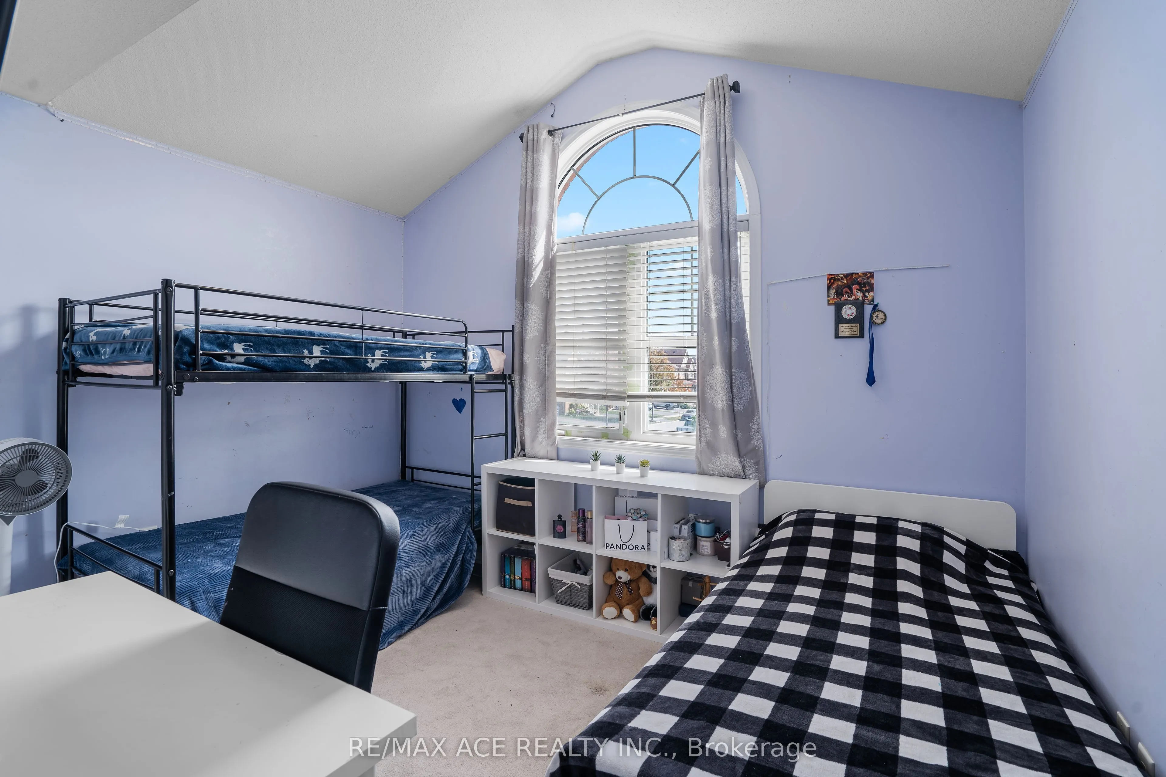 22 Apple Valley Way